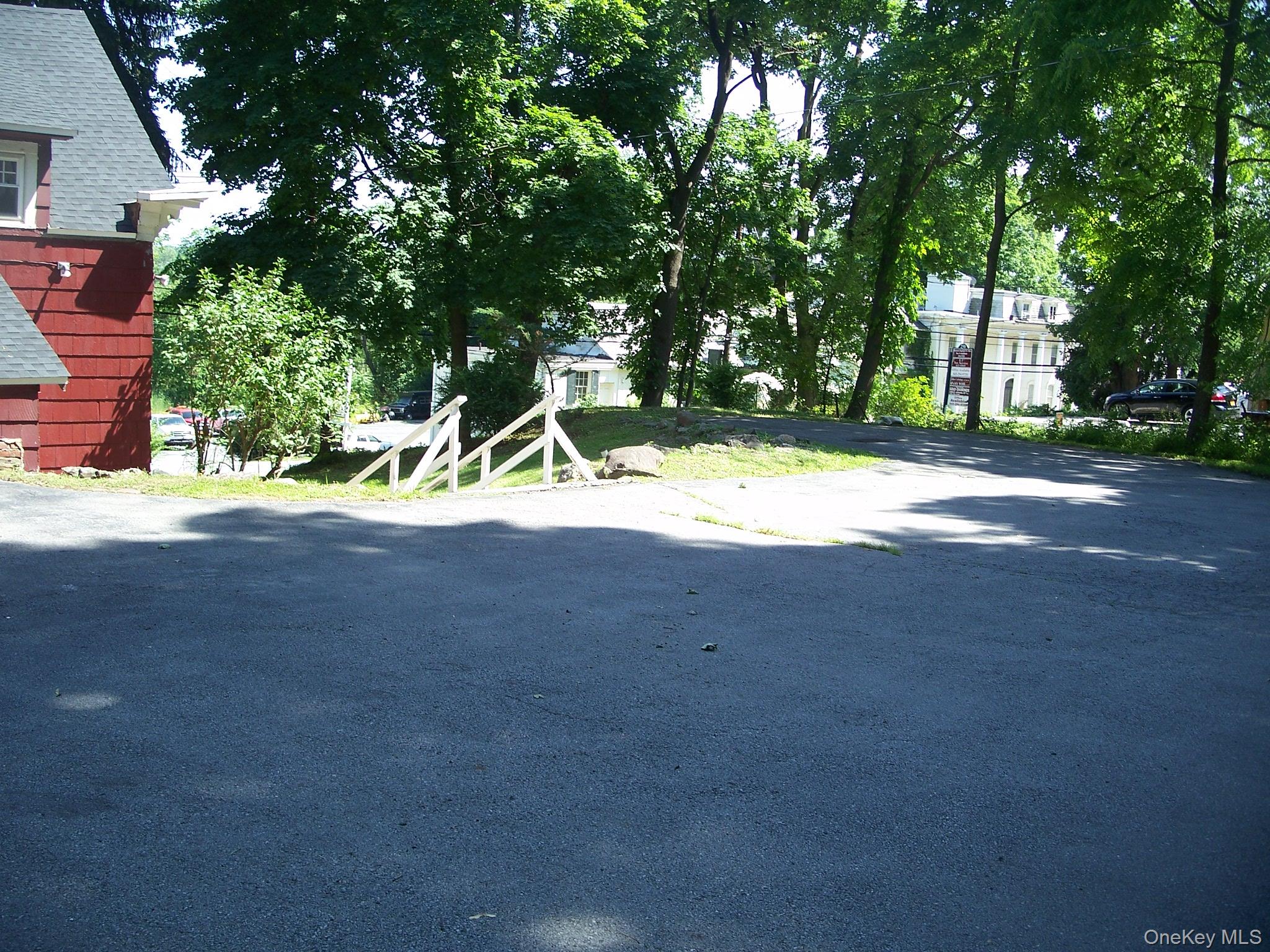 244 Greenwich Avenue Property Photo 3