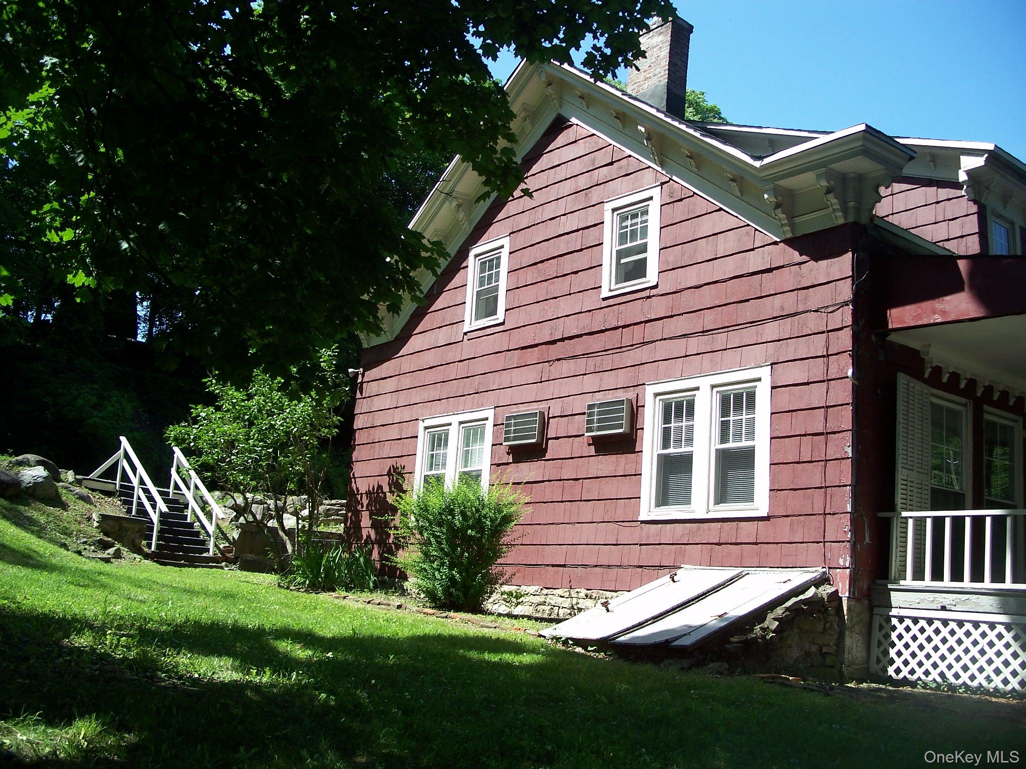 244 Greenwich Avenue Property Photo 4