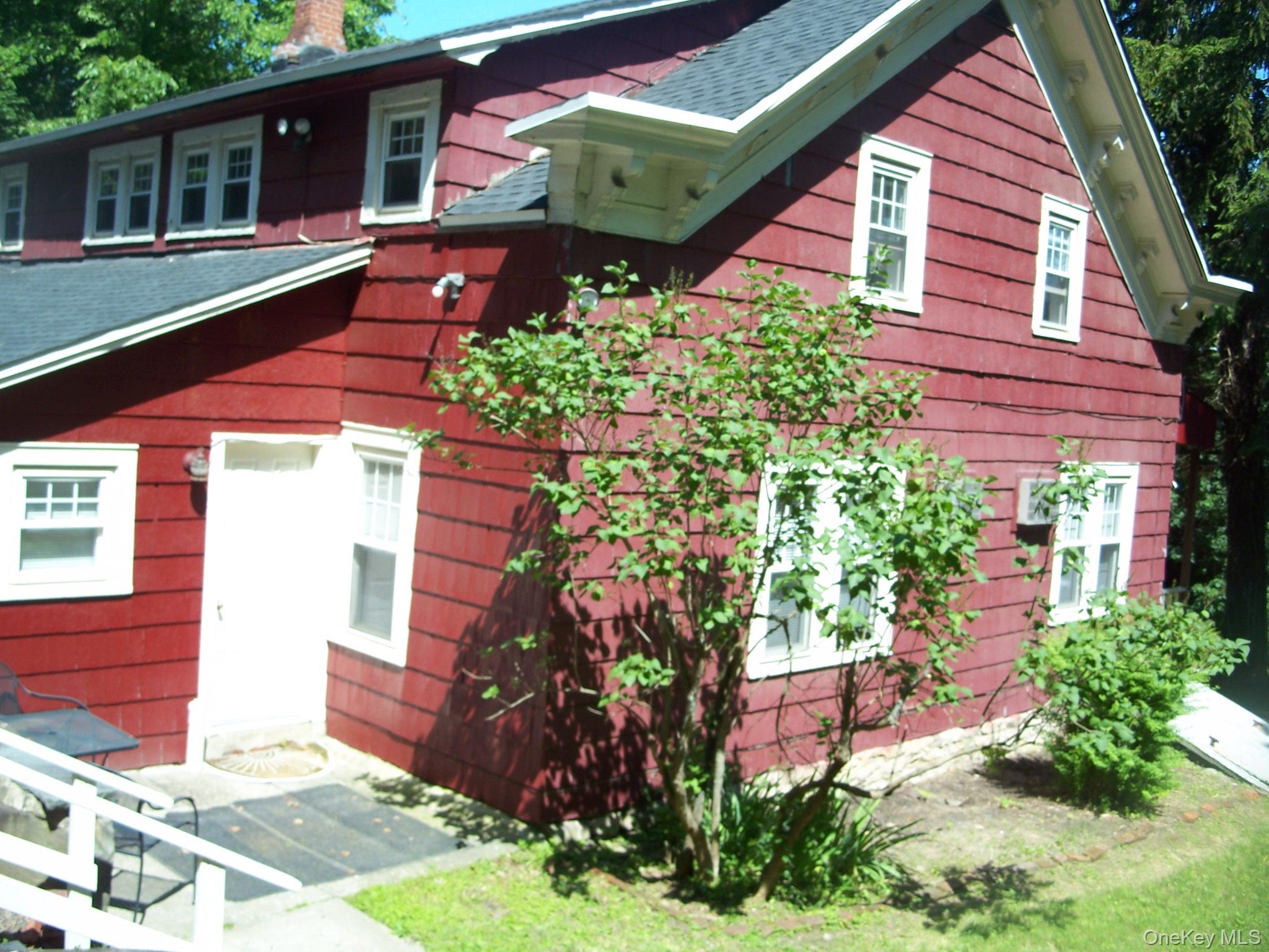 244 Greenwich Avenue Property Photo 8