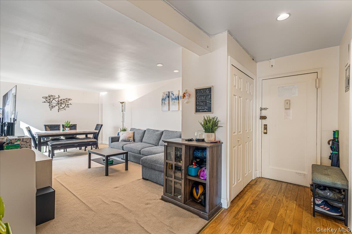 144-55 Melbourne Avenue 3e Property Photo 6
