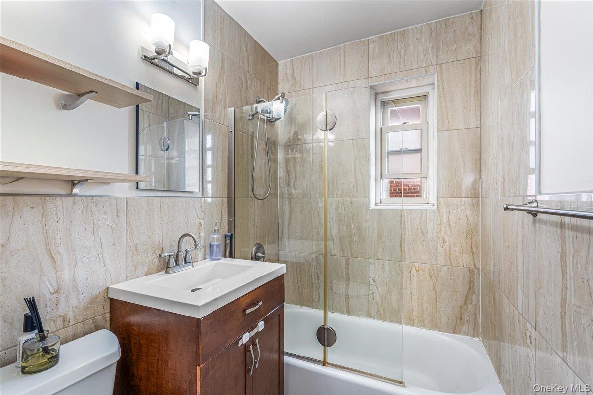 144-55 Melbourne Avenue 3e Property Photo 7