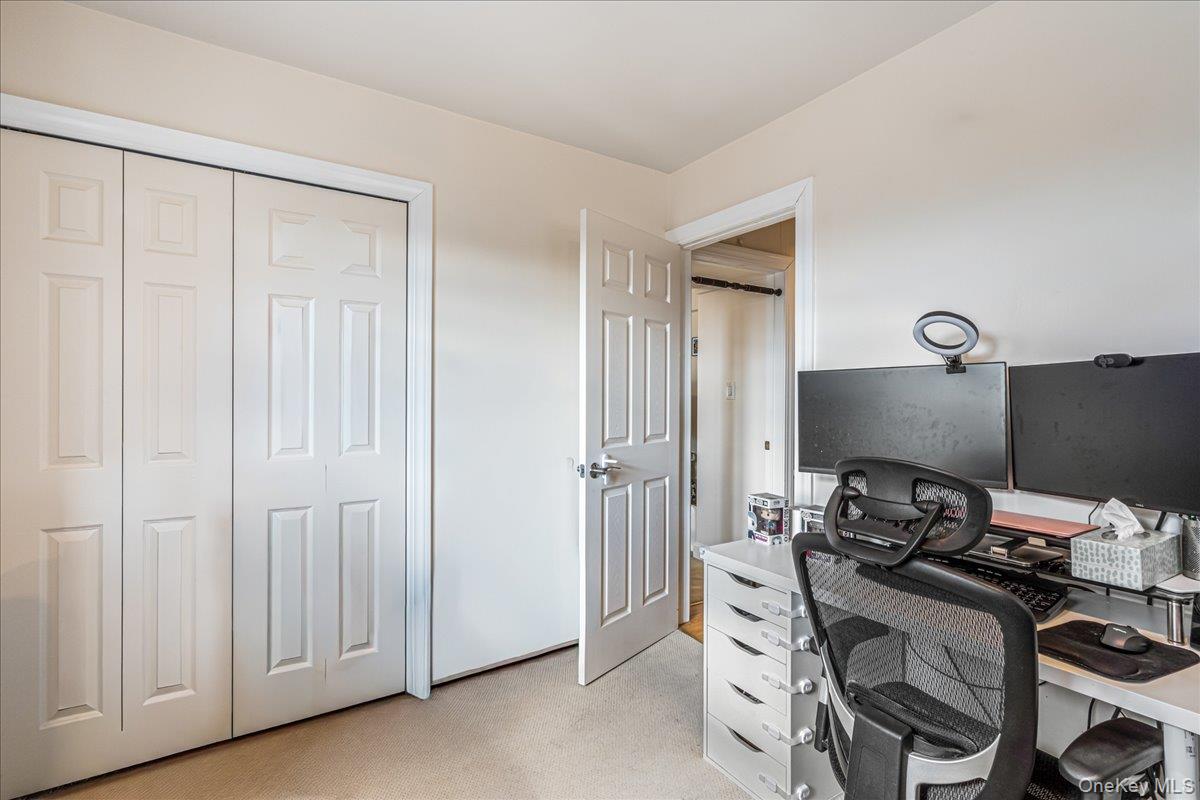 144-55 Melbourne Avenue 3e Property Photo 8