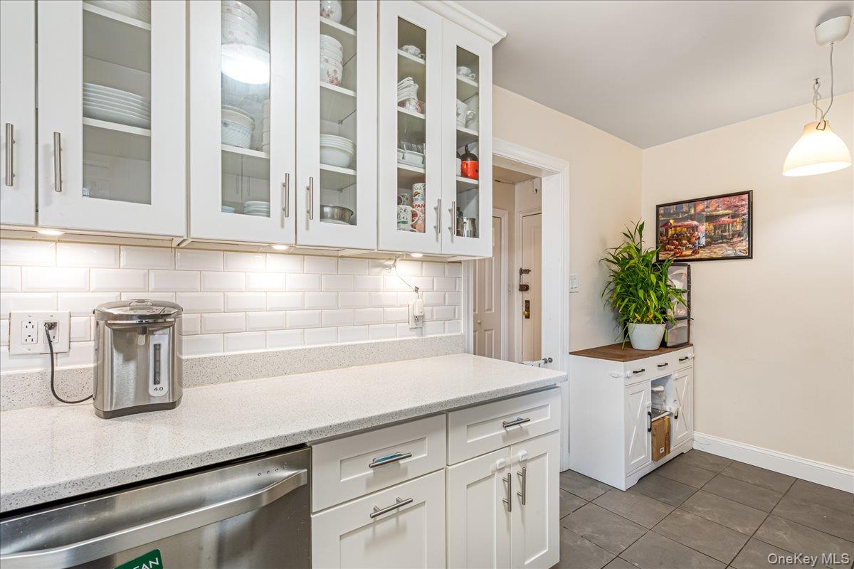 144-55 Melbourne Avenue 3e Property Photo 17
