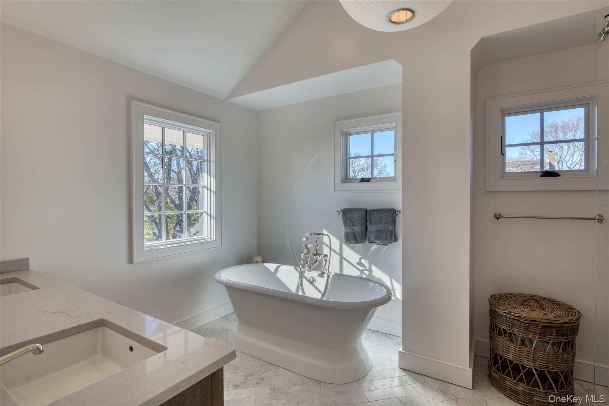 1125 Navy Street Property Photo 13