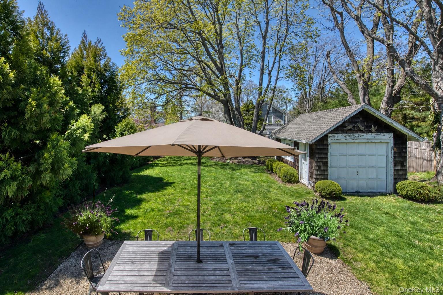 1125 Navy Street Property Photo 17