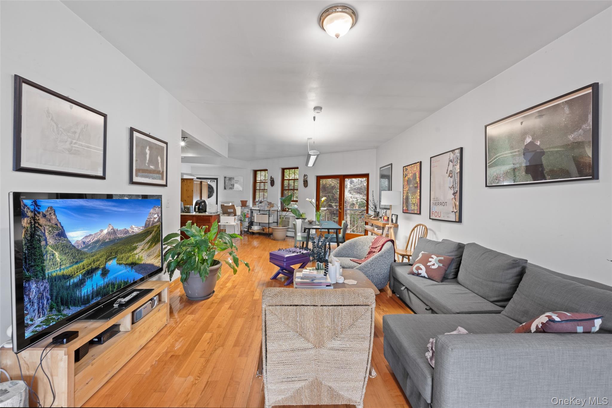 91 Hudson Avenue Property Photo 3