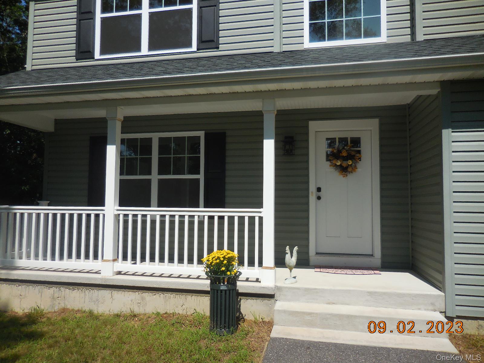 230 Expressway Drive Property Photo 4
