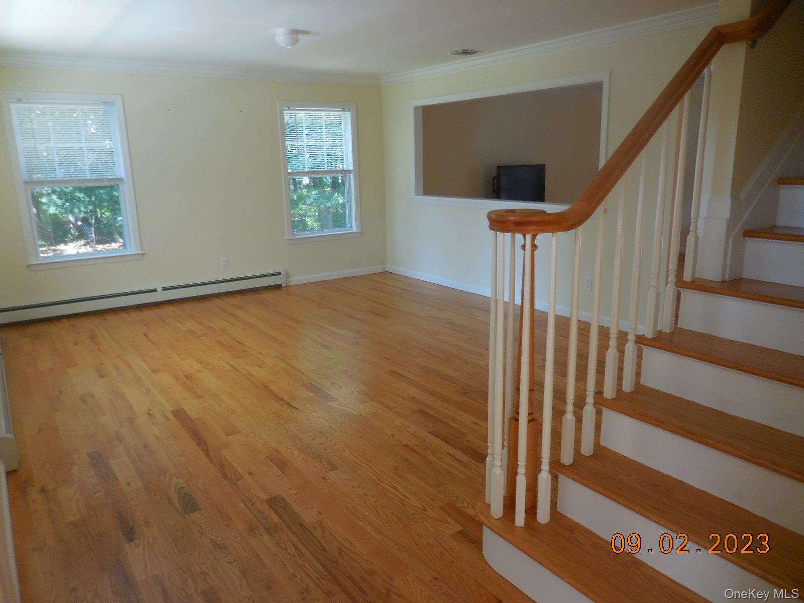 230 Expressway Drive Property Photo 10