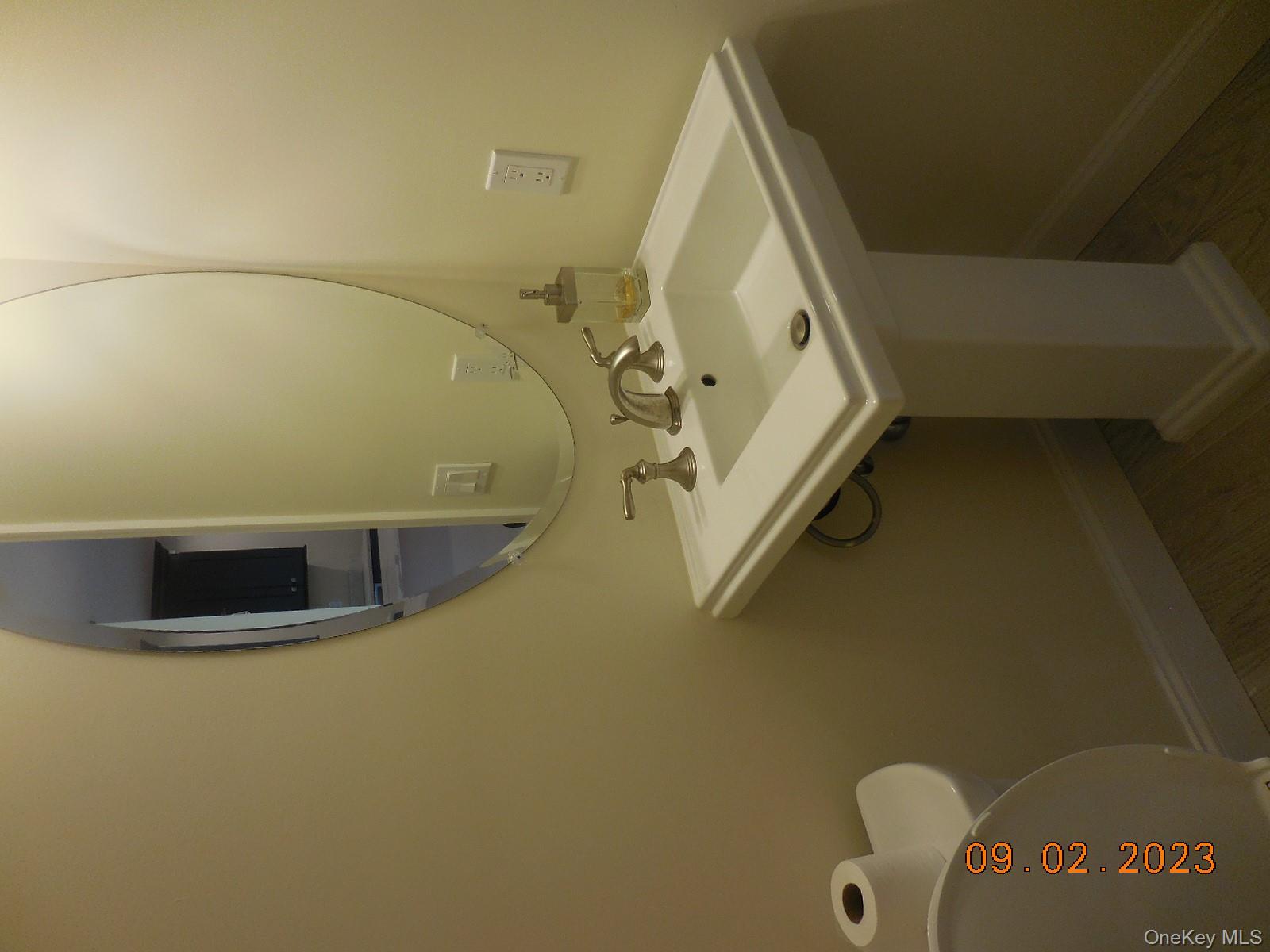 230 Expressway Drive Property Photo 13