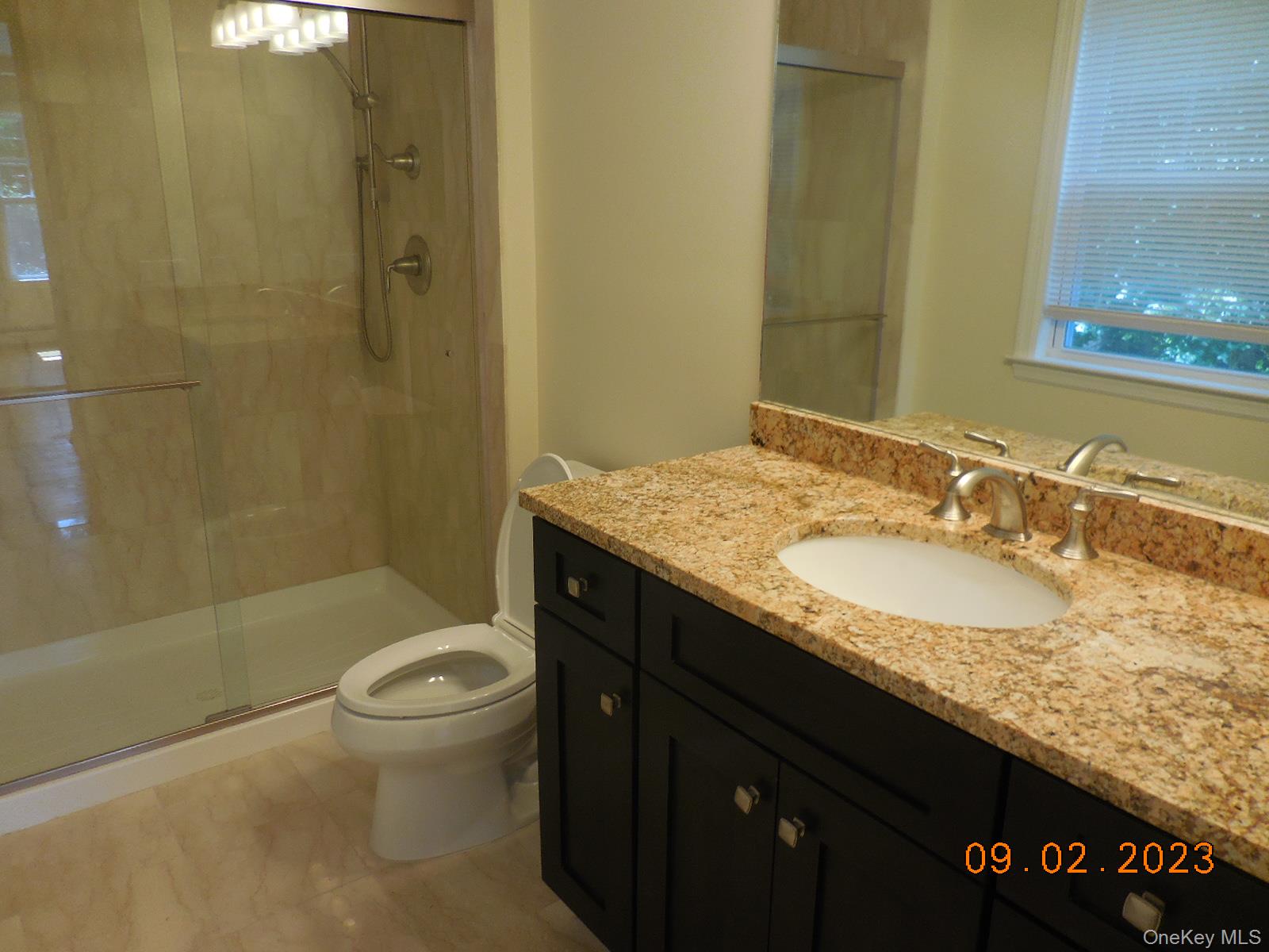 230 Expressway Drive Property Photo 14