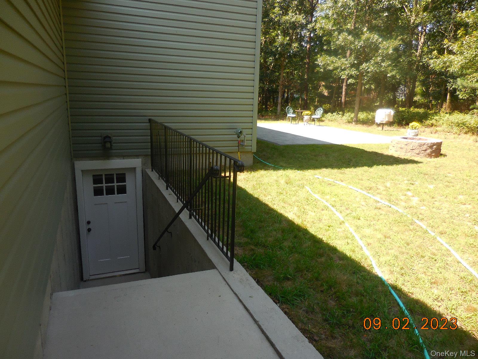 230 Expressway Drive Property Photo 20