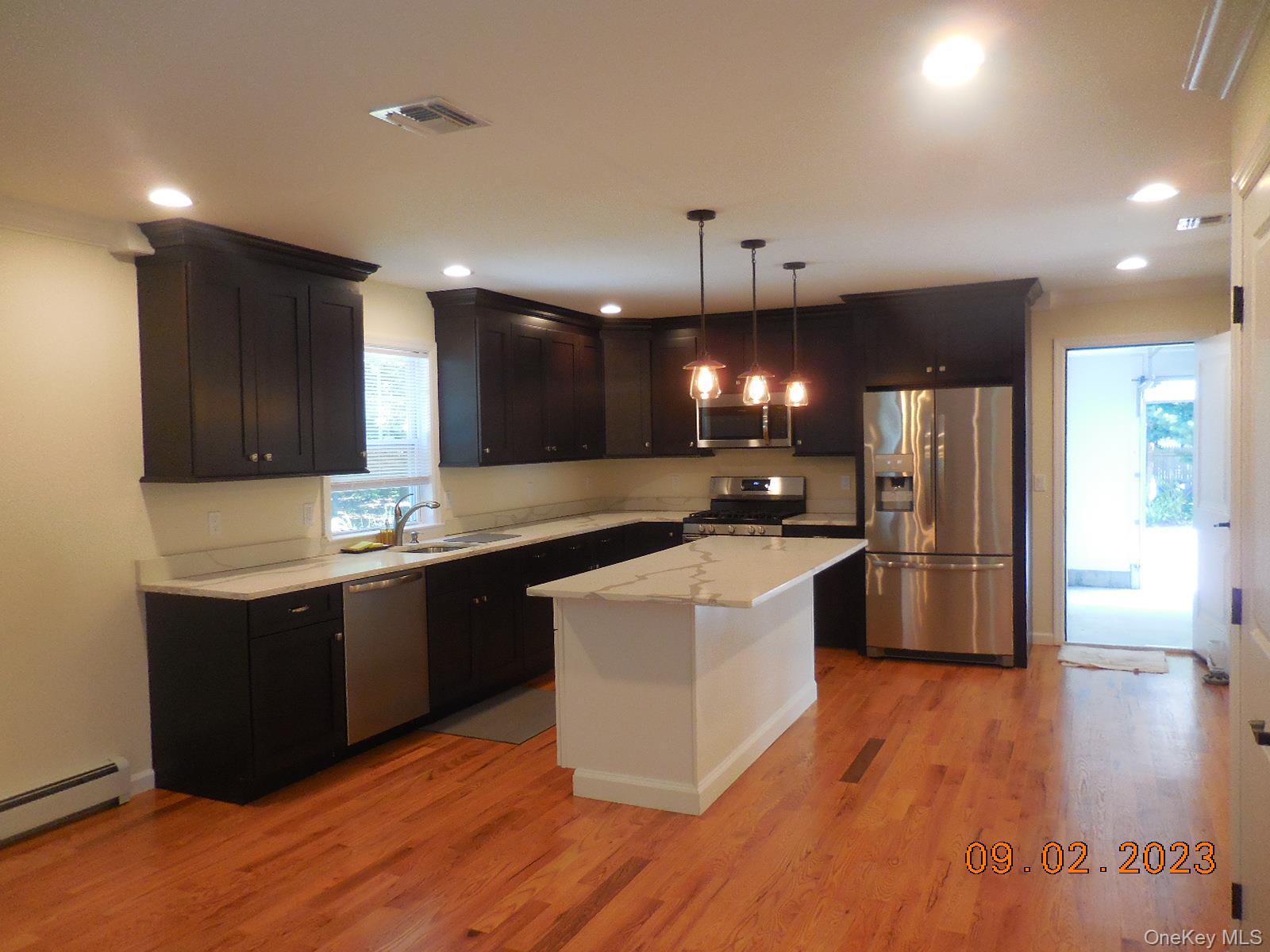 230 Expressway Drive Property Photo 21