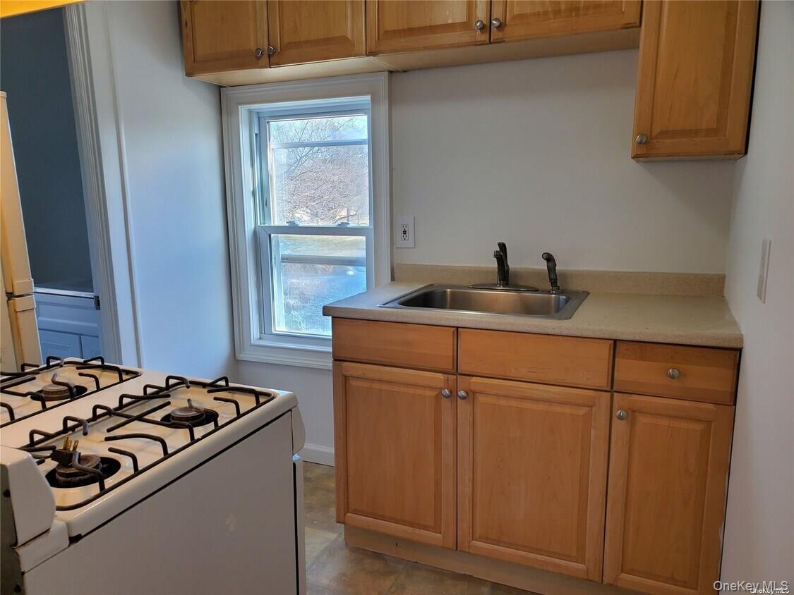 40 Amity Street Property Photo 6