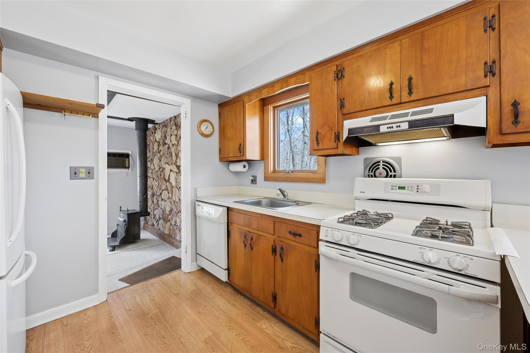 4 Columbine Avenue Property Photo 18