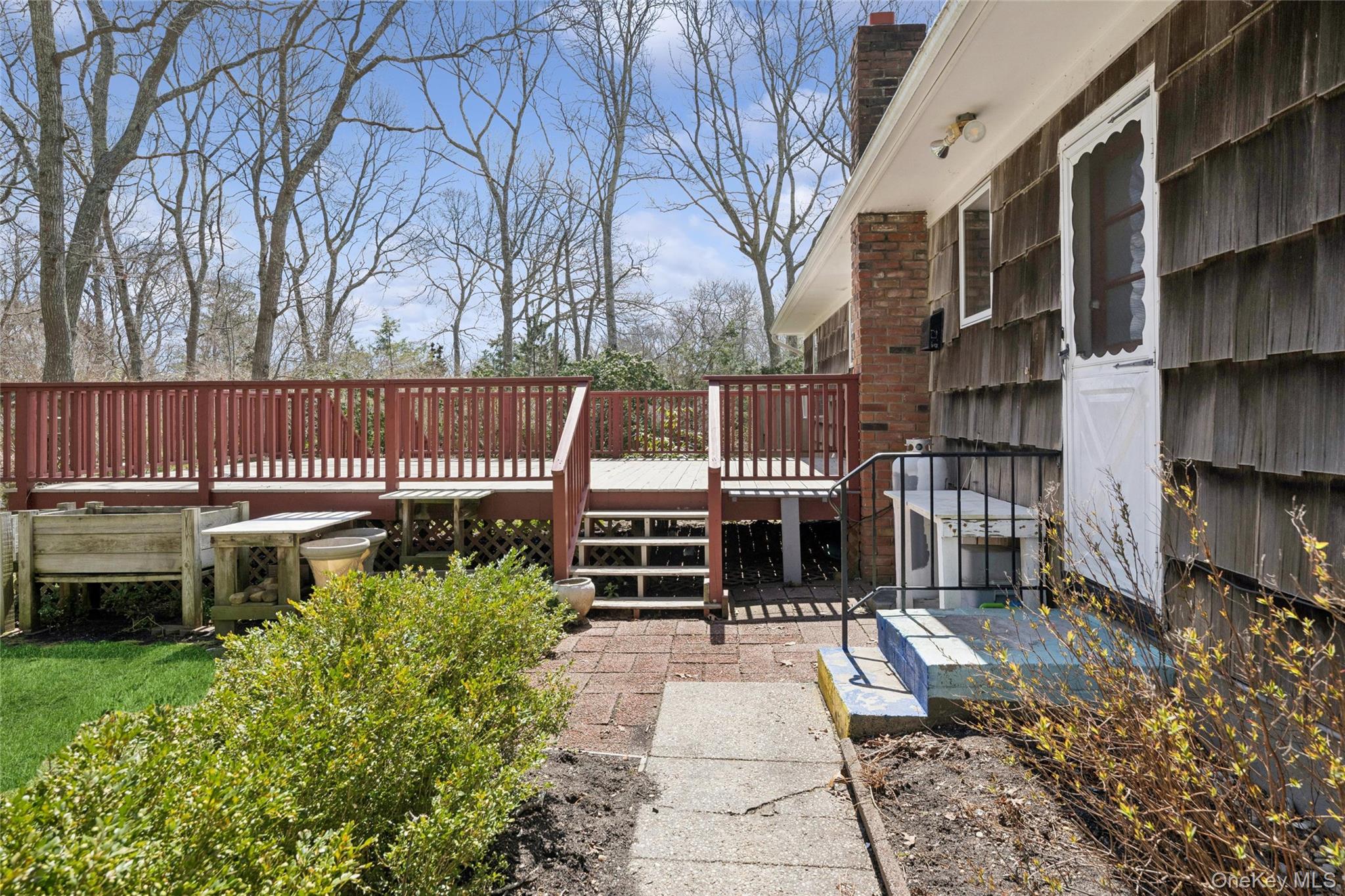 4 Columbine Avenue Property Photo 39