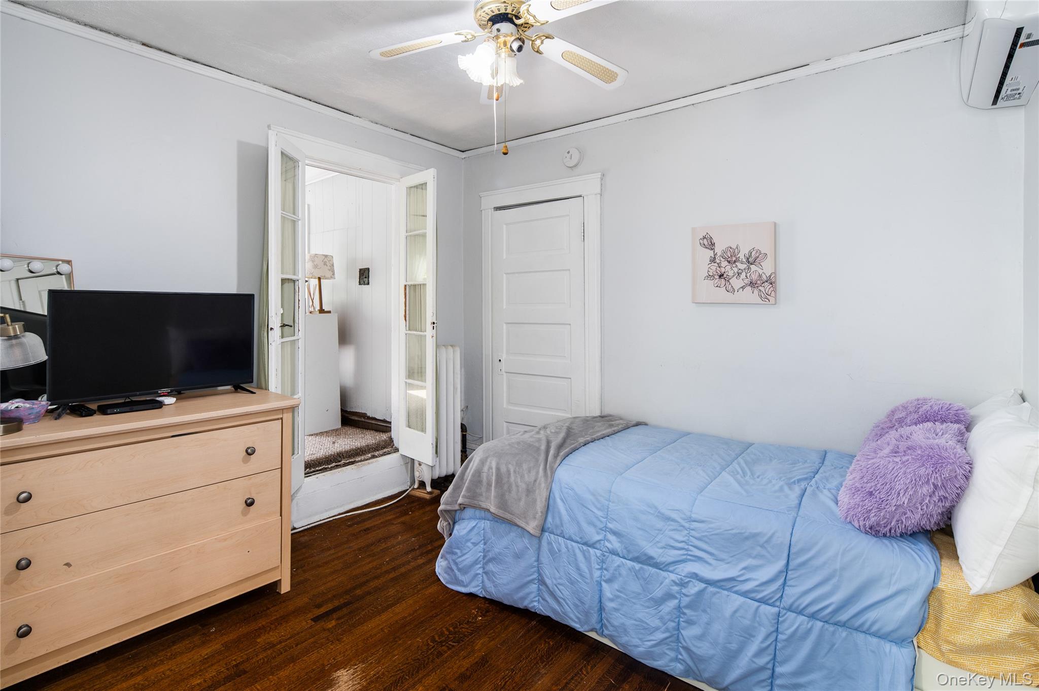 737 Bradley Street Property Photo 19