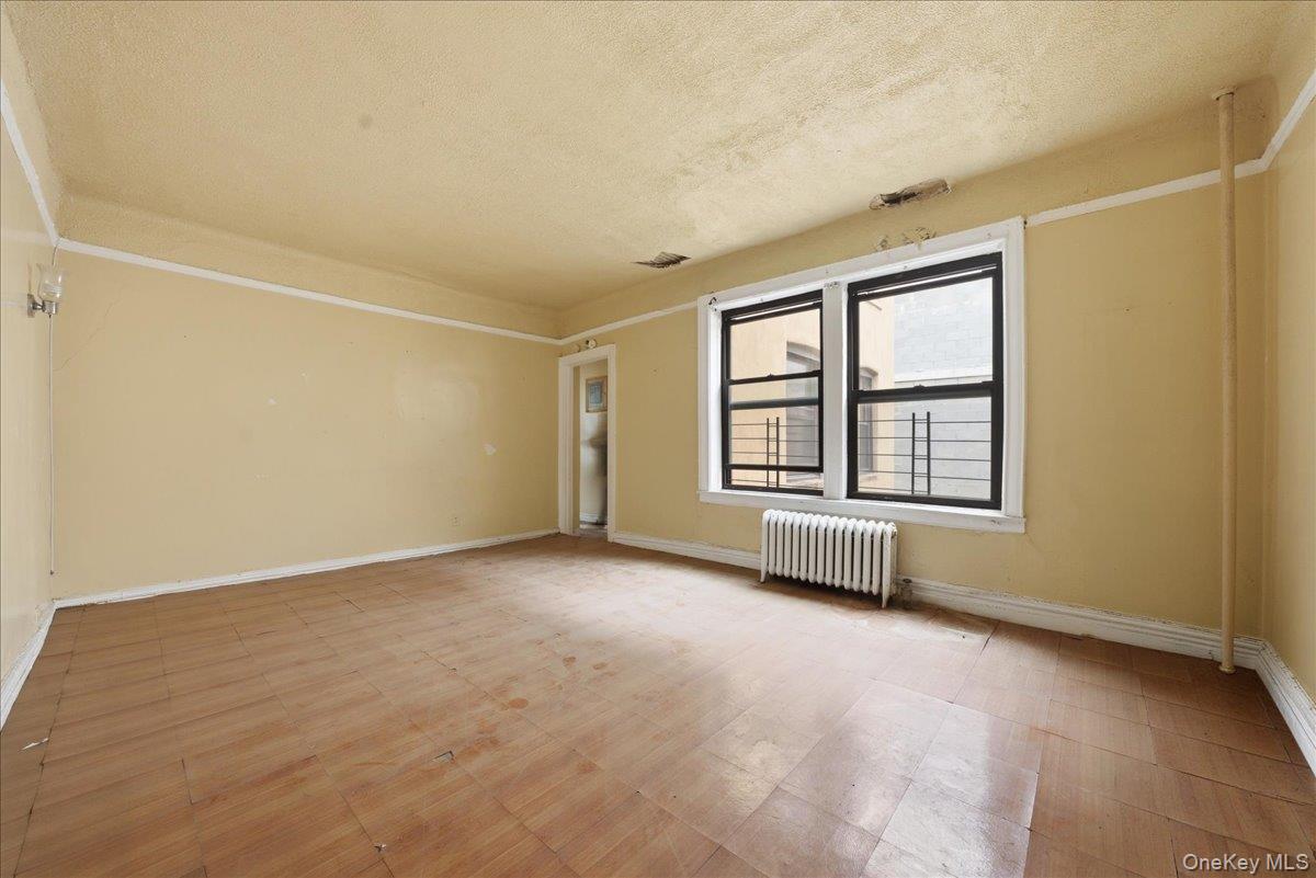 1715 Nelson Avenue 5g Property Photo 2