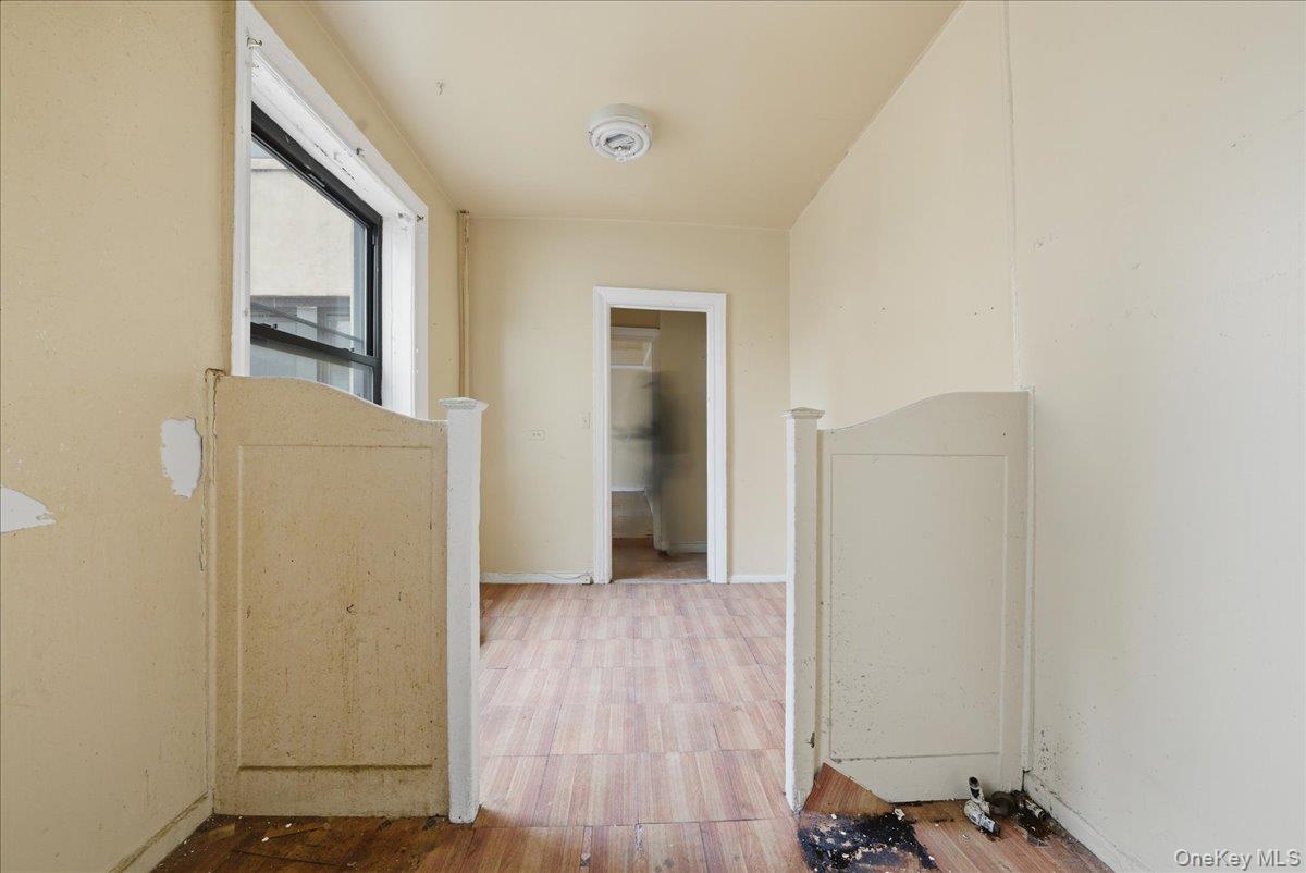1715 Nelson Avenue 5g Property Photo 5