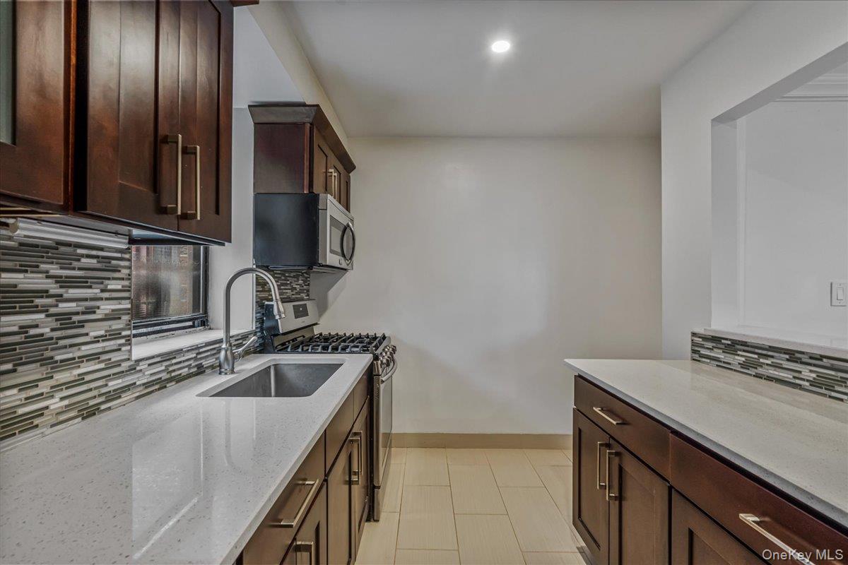 7423 Ridge Boulevard 6c Property Photo 4