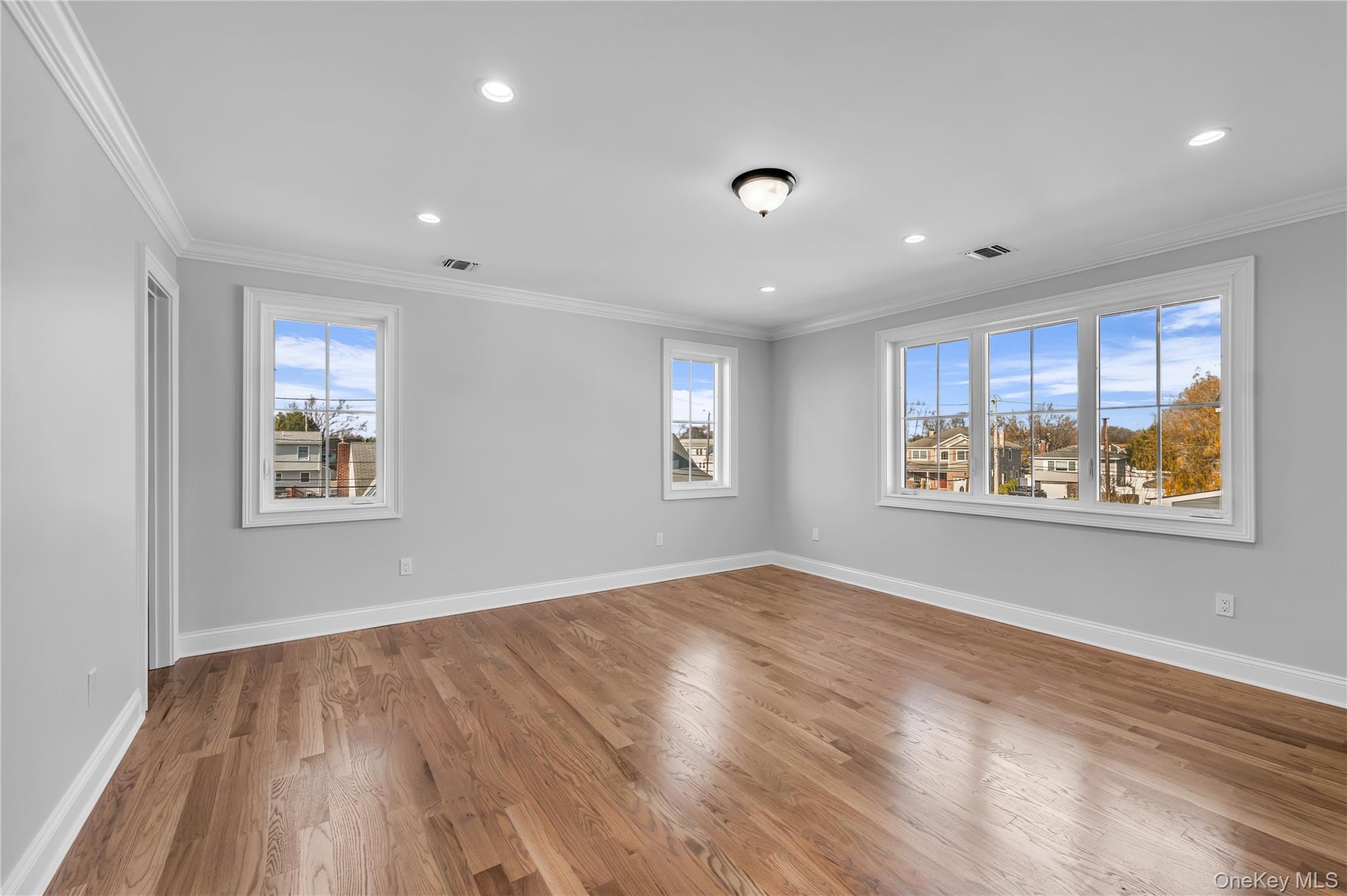 2437 Archer Street Property Photo 11