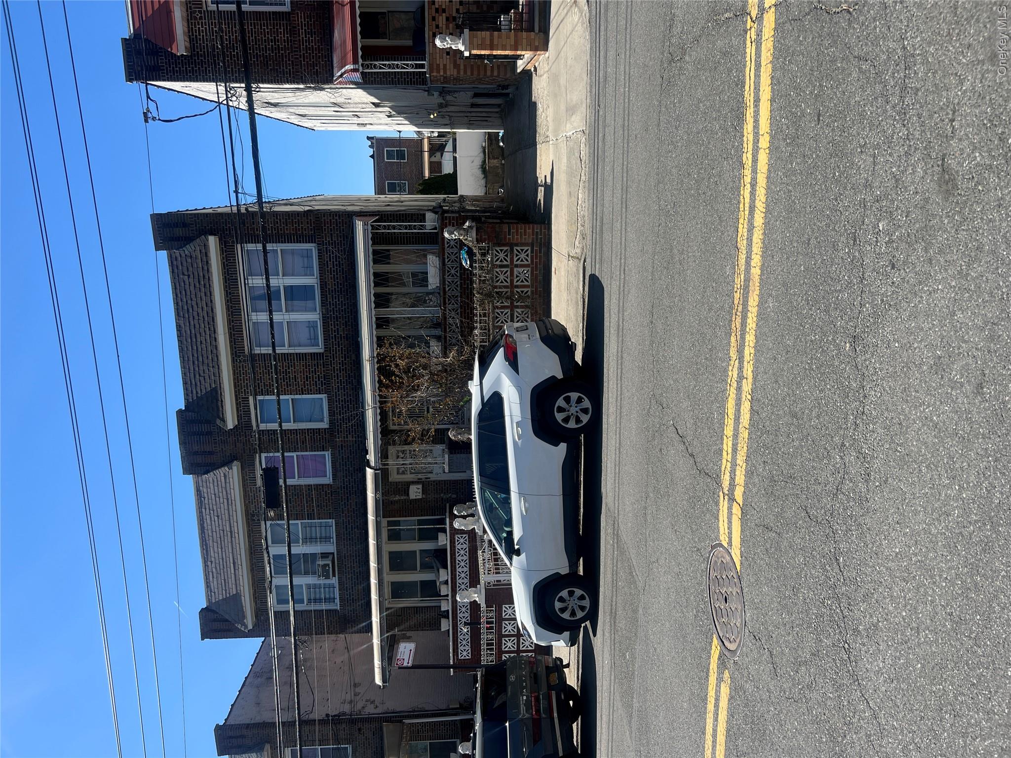 720 E 53rd Street Property Photo 1