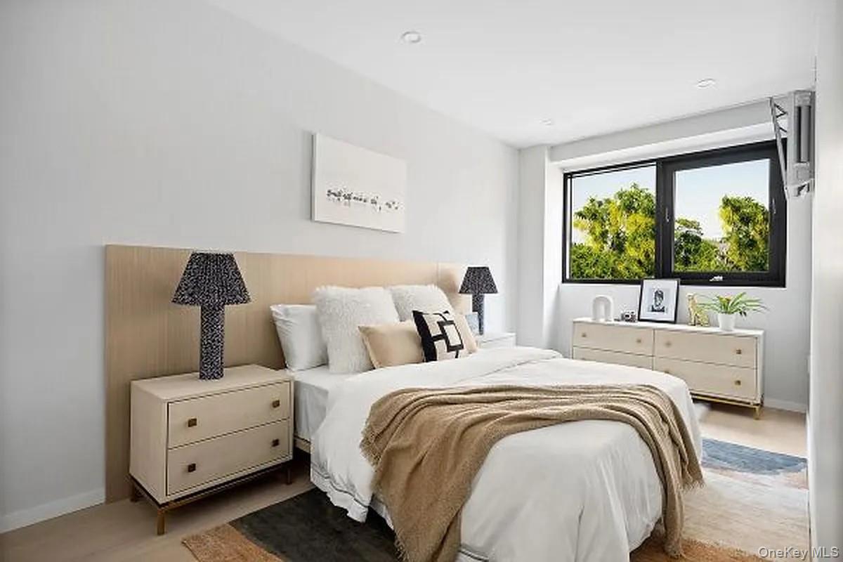 40-22 61st Street 5e Property Photo 4