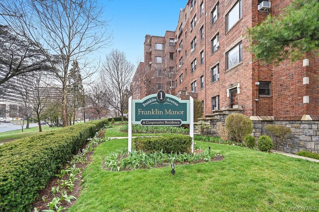 1 Franklin Avenue 1d Property Photo 1