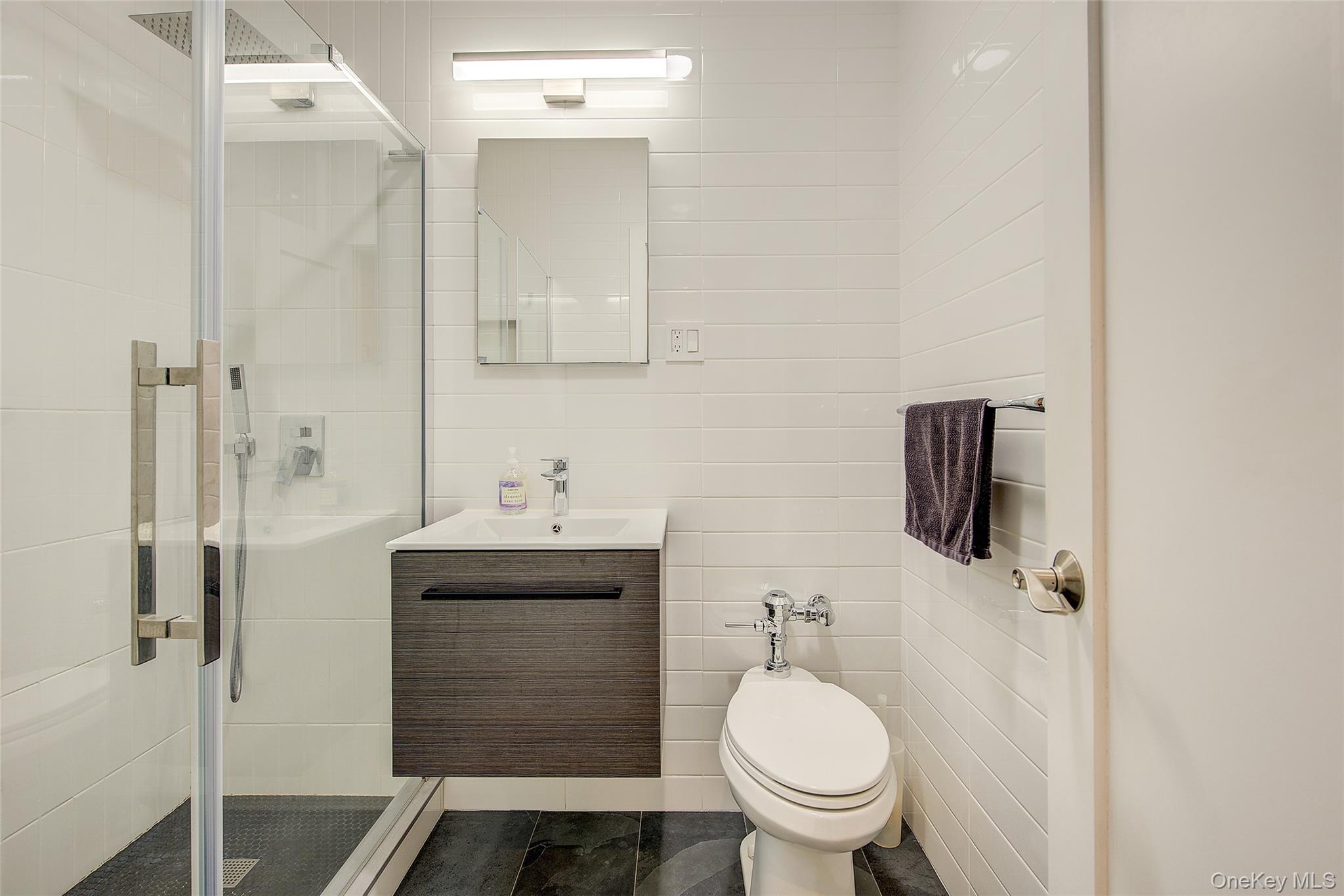 72-17 34th Avenue 1s Property Photo 14