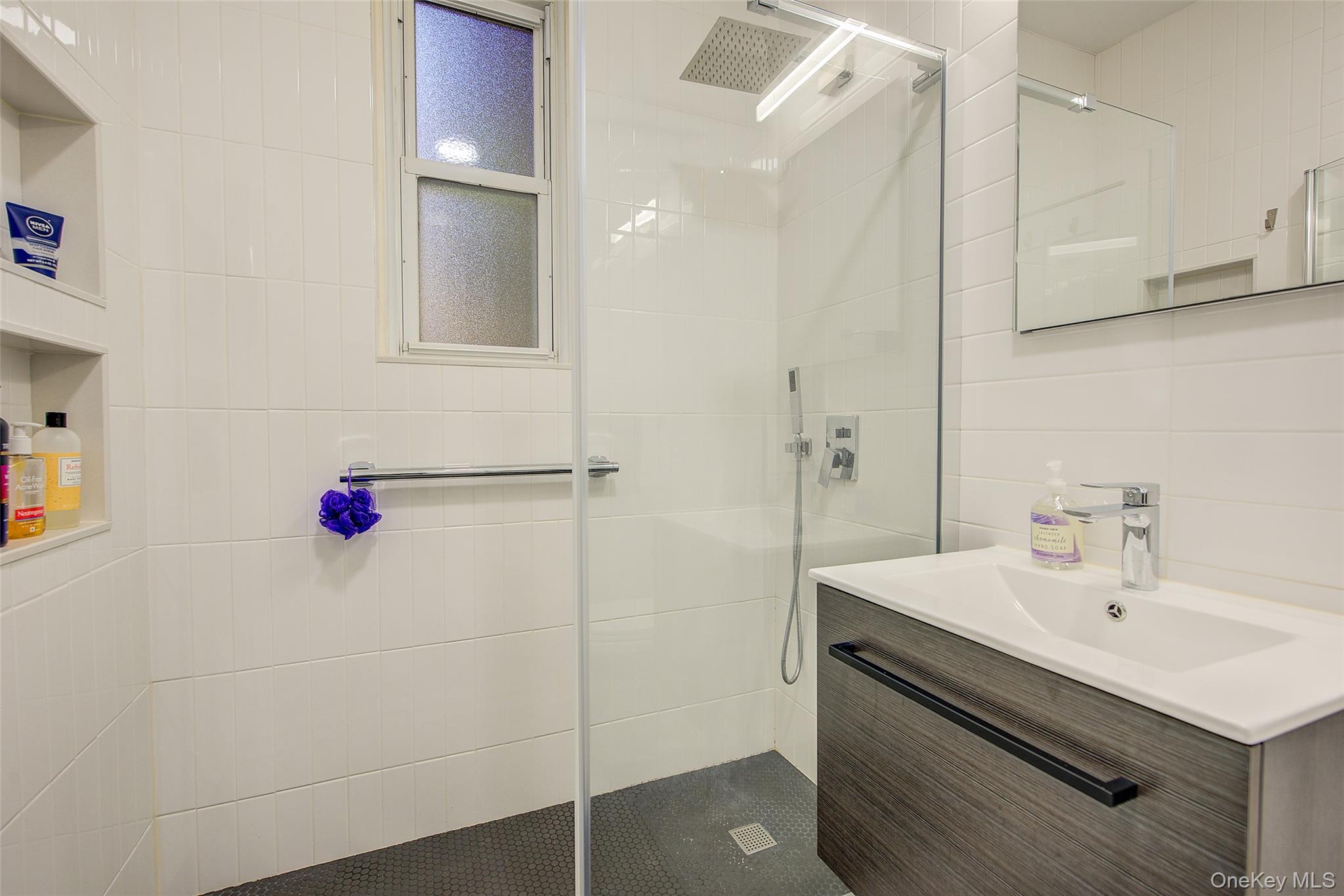 72-17 34th Avenue 1s Property Photo 15