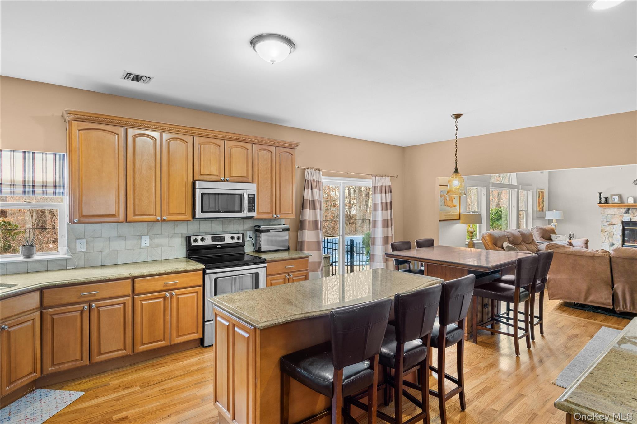287 Dayton Avenue Property Photo 12