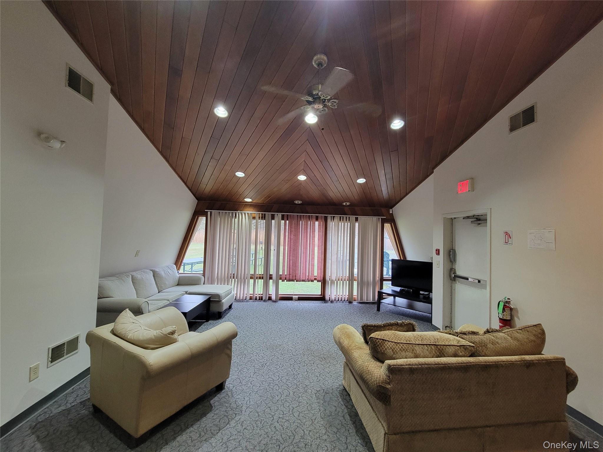 39 Bloomingburg Road Property Photo 11