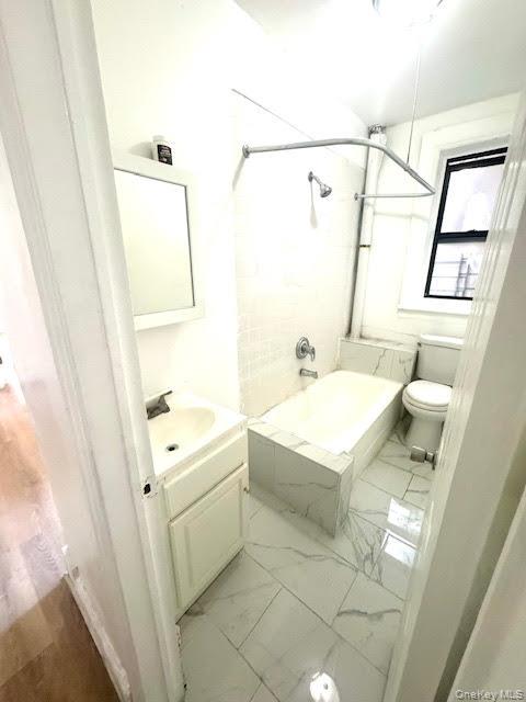30 Macombs Place 24 Property Photo 17