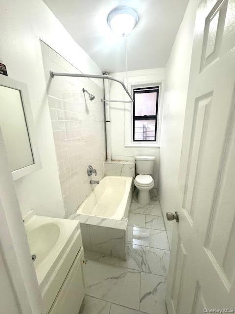 30 Macombs Place 24 Property Photo 18