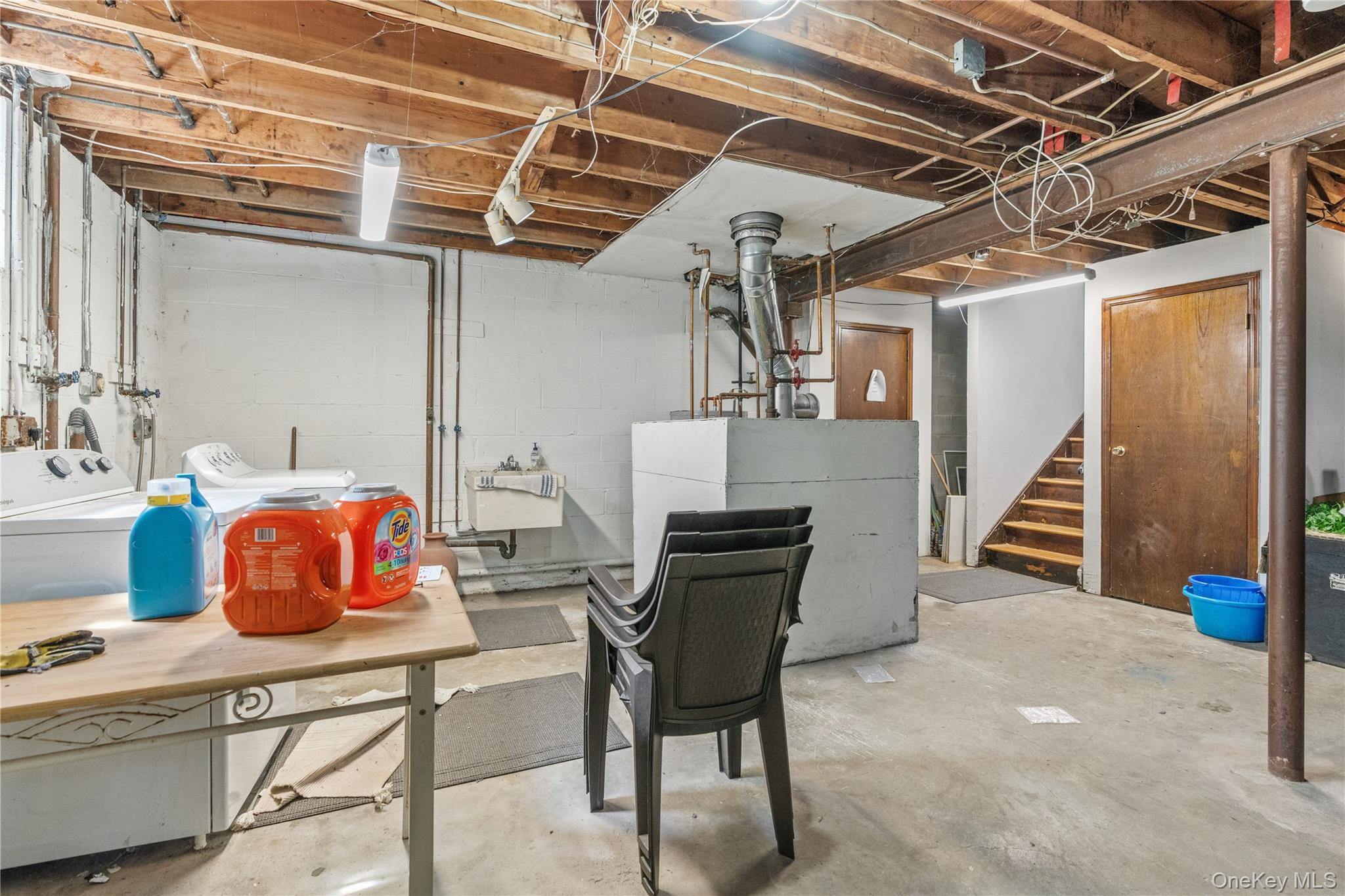 396 Columbus Avenue Property Photo 15