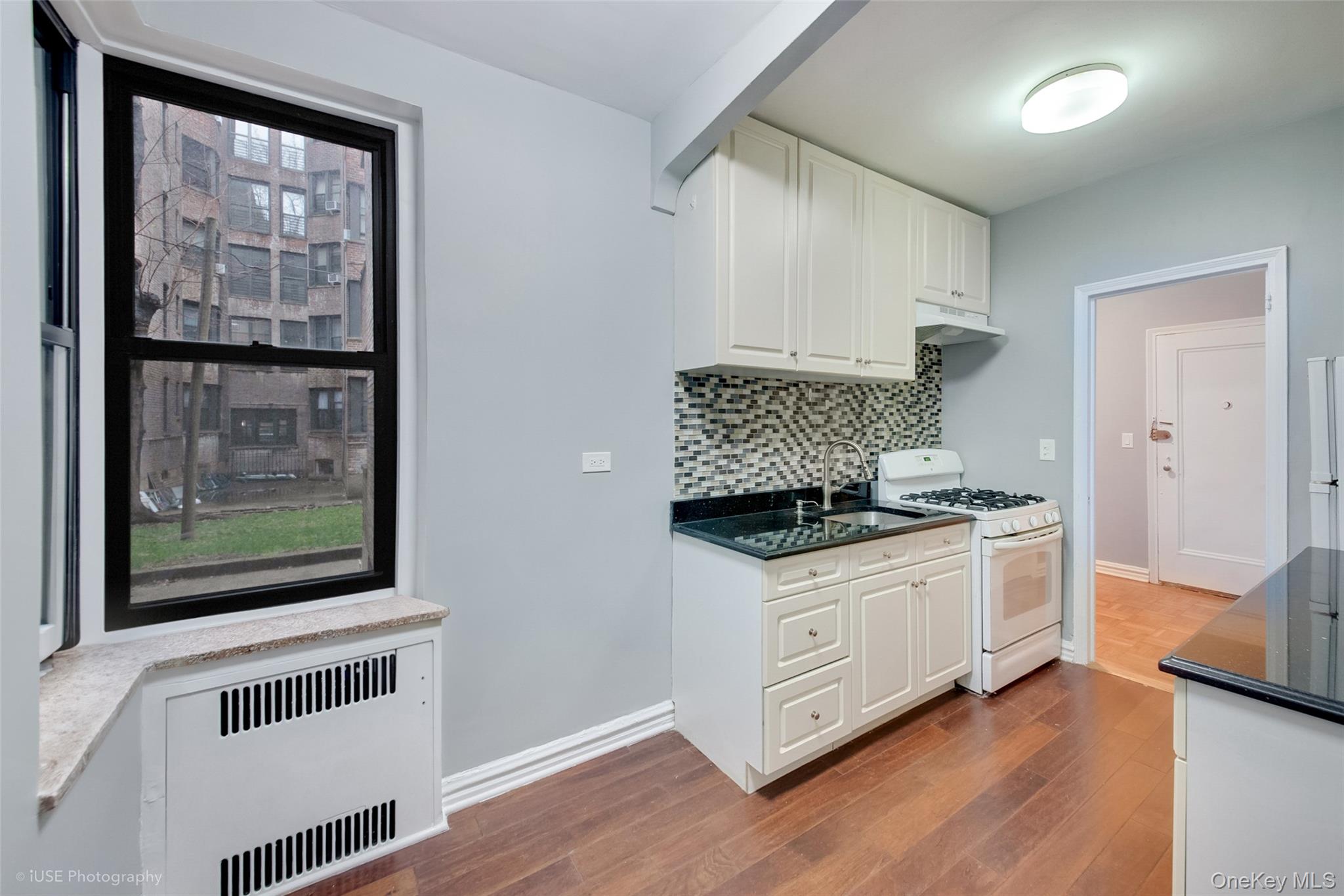 41-09 41st Street 1a Property Photo 4