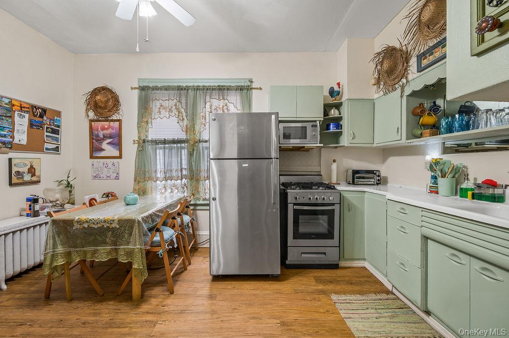 455 E 28th Street Property Photo 12