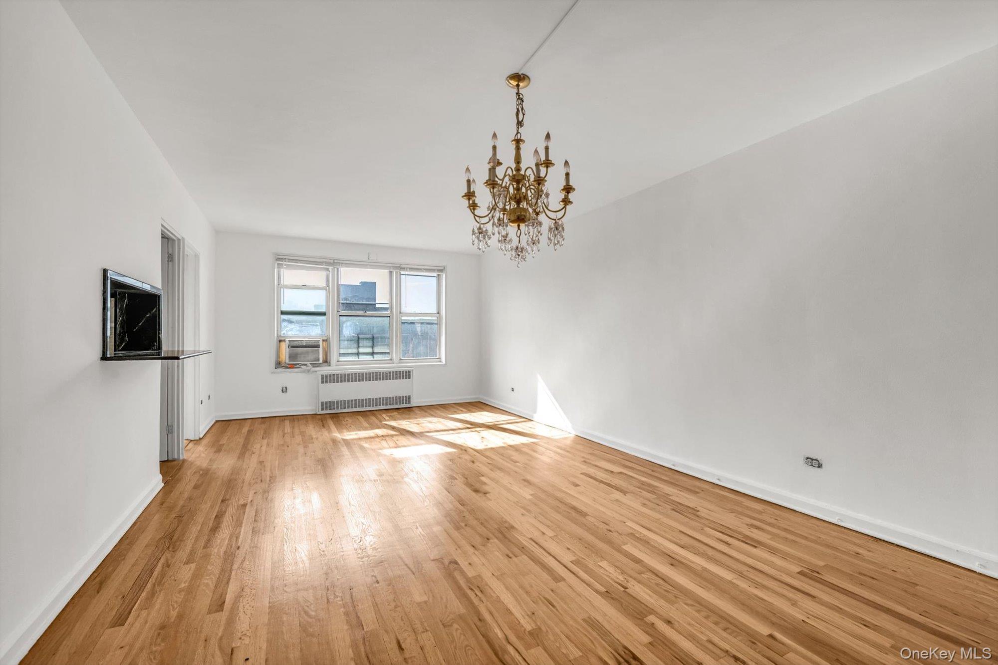 79-10 34th Avenue 7w Property Photo 2