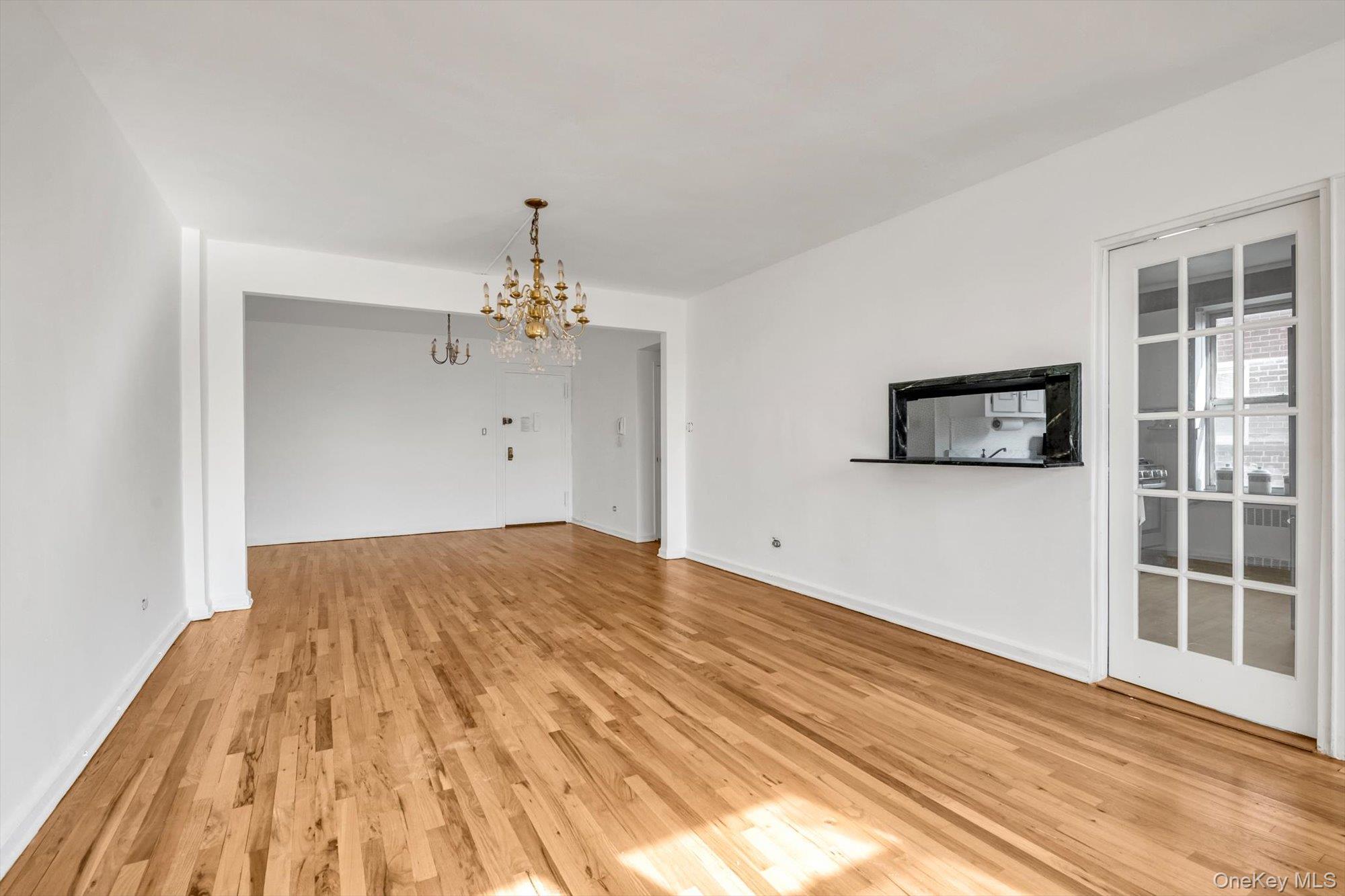 79-10 34th Avenue 7w Property Photo 4