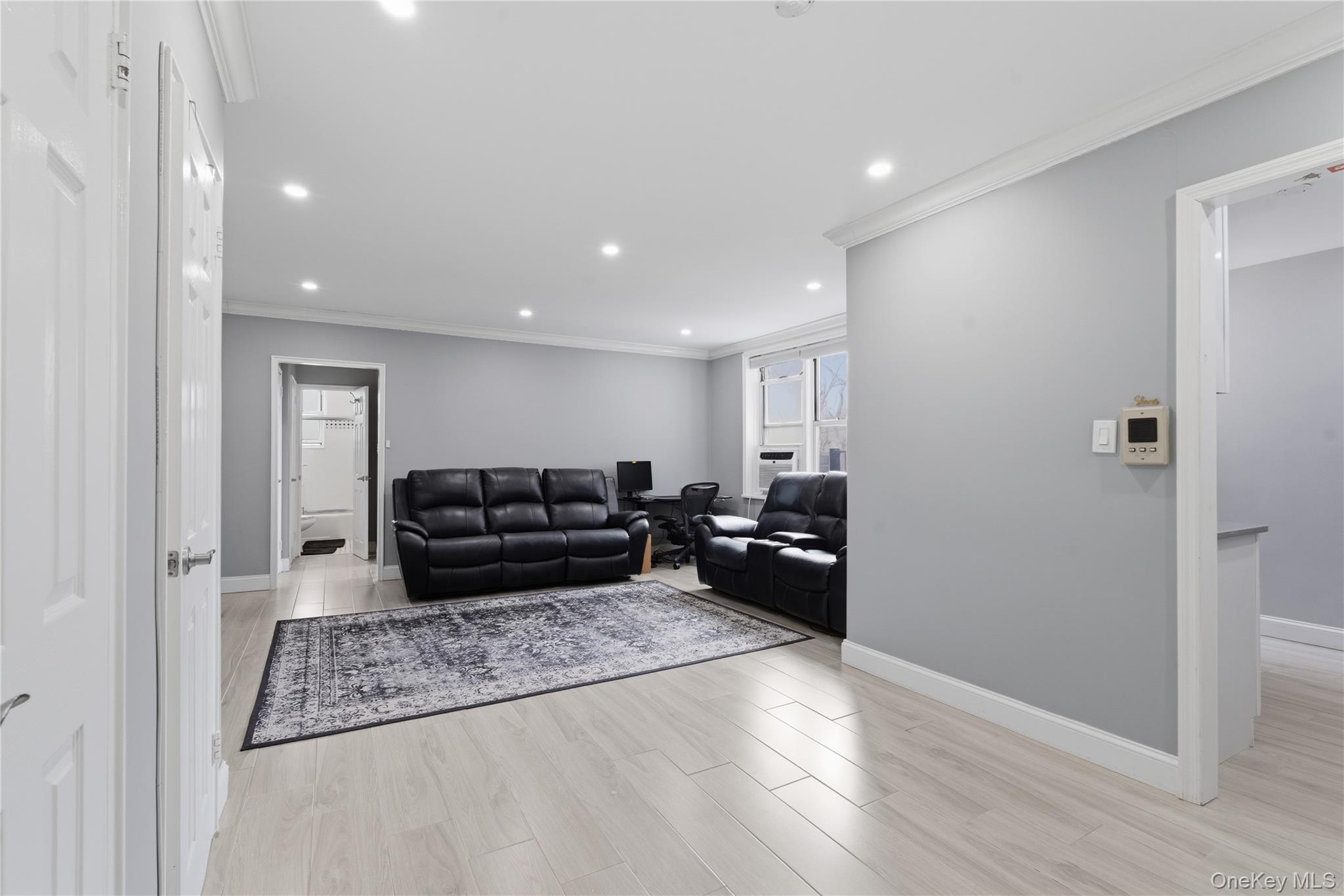 5639 Netherland Avenue 5c Property Photo 5