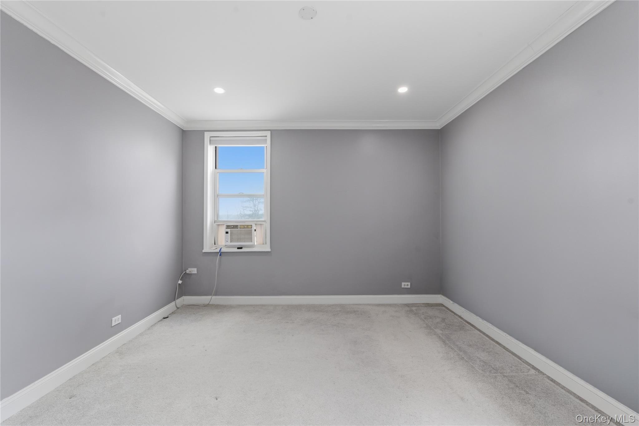 5639 Netherland Avenue 5c Property Photo 9