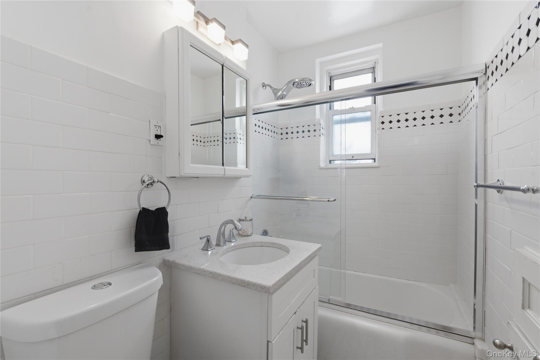 5639 Netherland Avenue 5c Property Photo 14