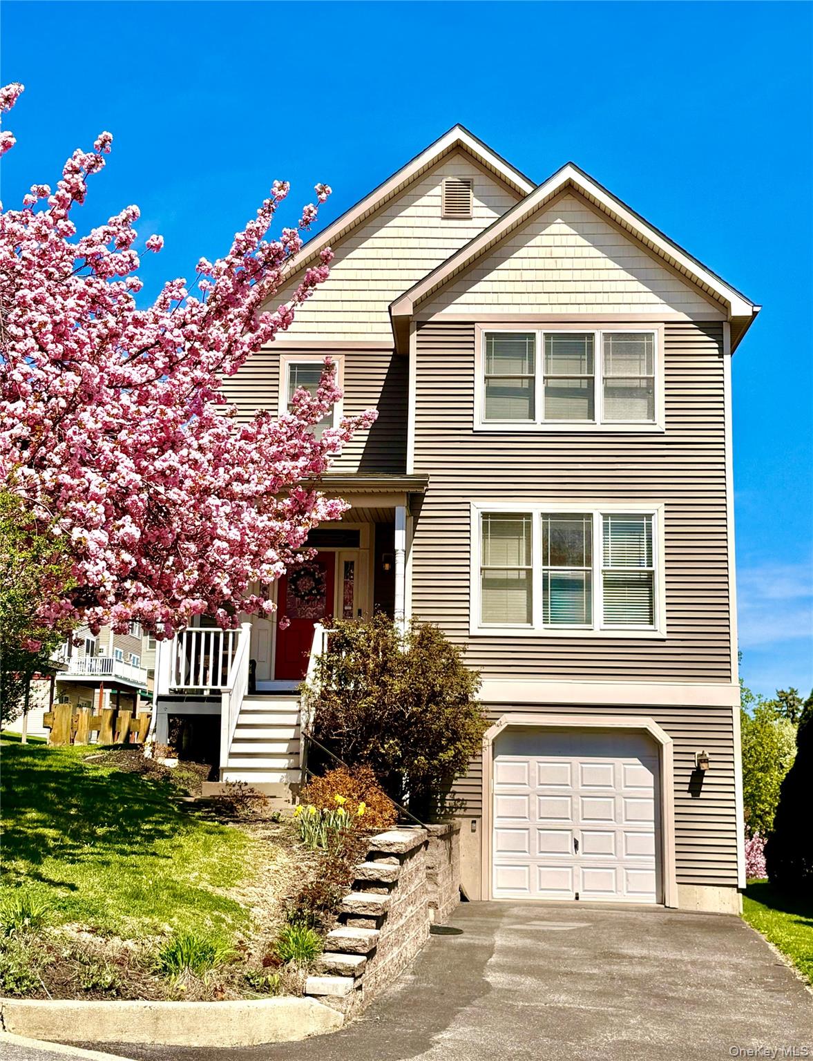 4 Broad Street Property Photo 1