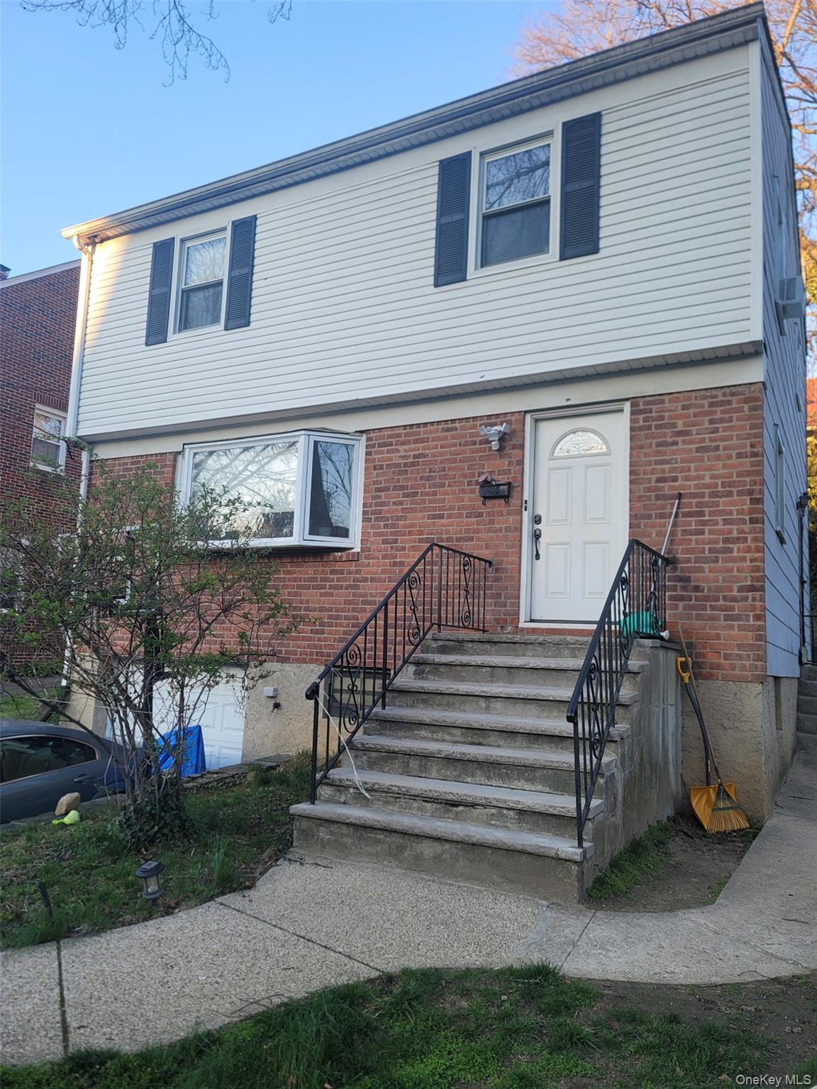 275 Claremont Avenue Property Photo 4