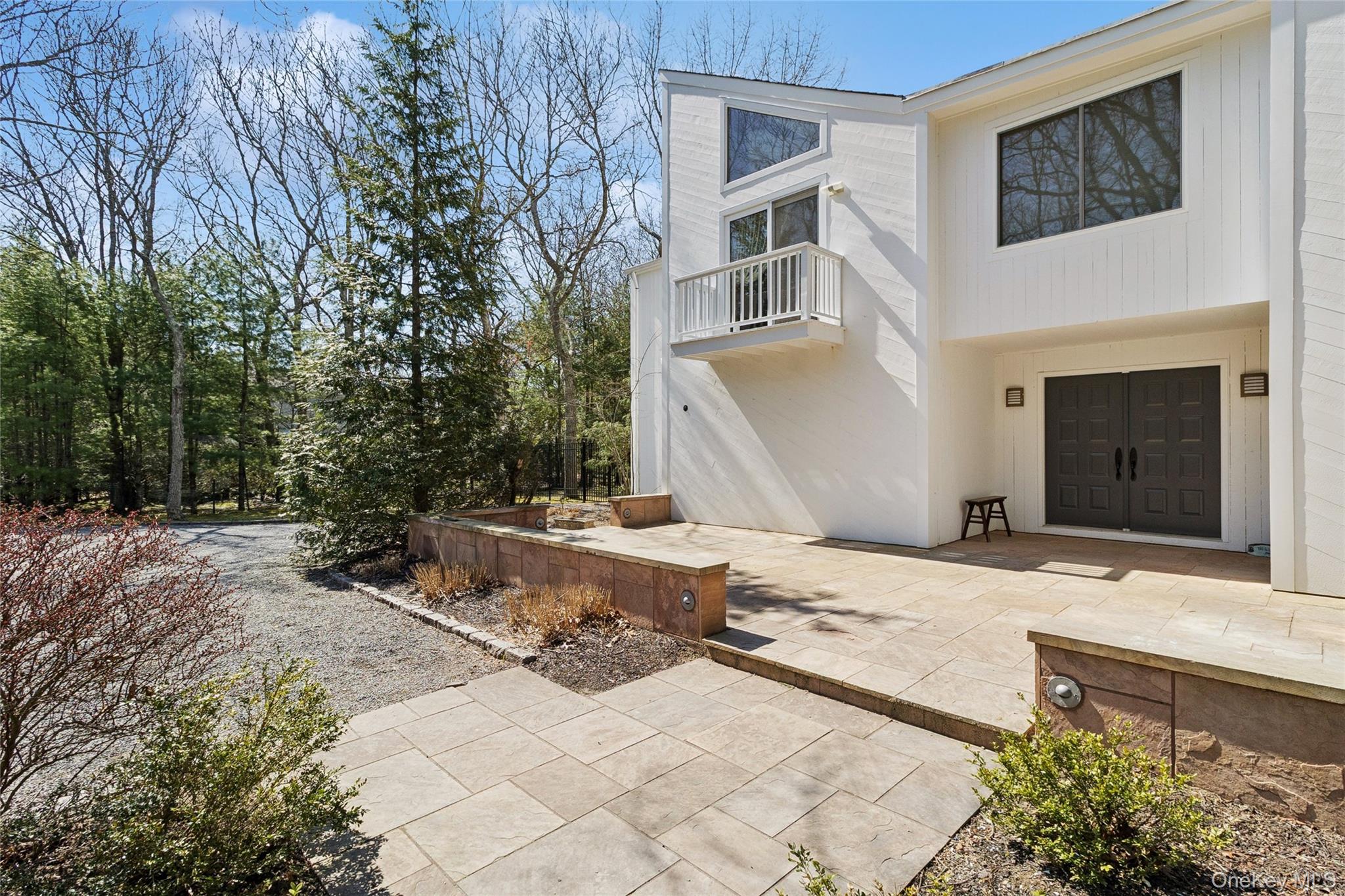 44 Diane Drive Property Photo 6