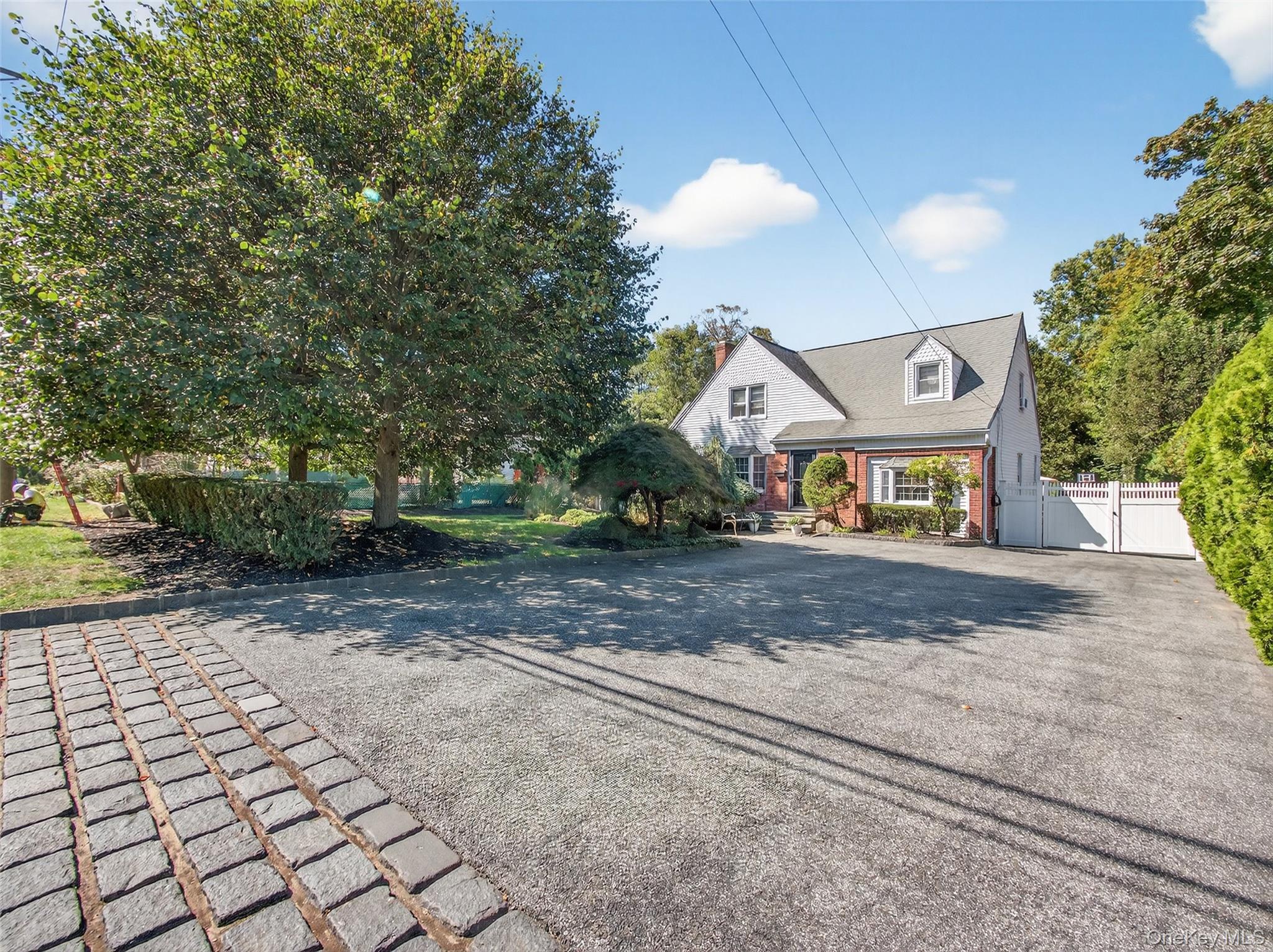 3 Hillside Avenue Property Photo 2