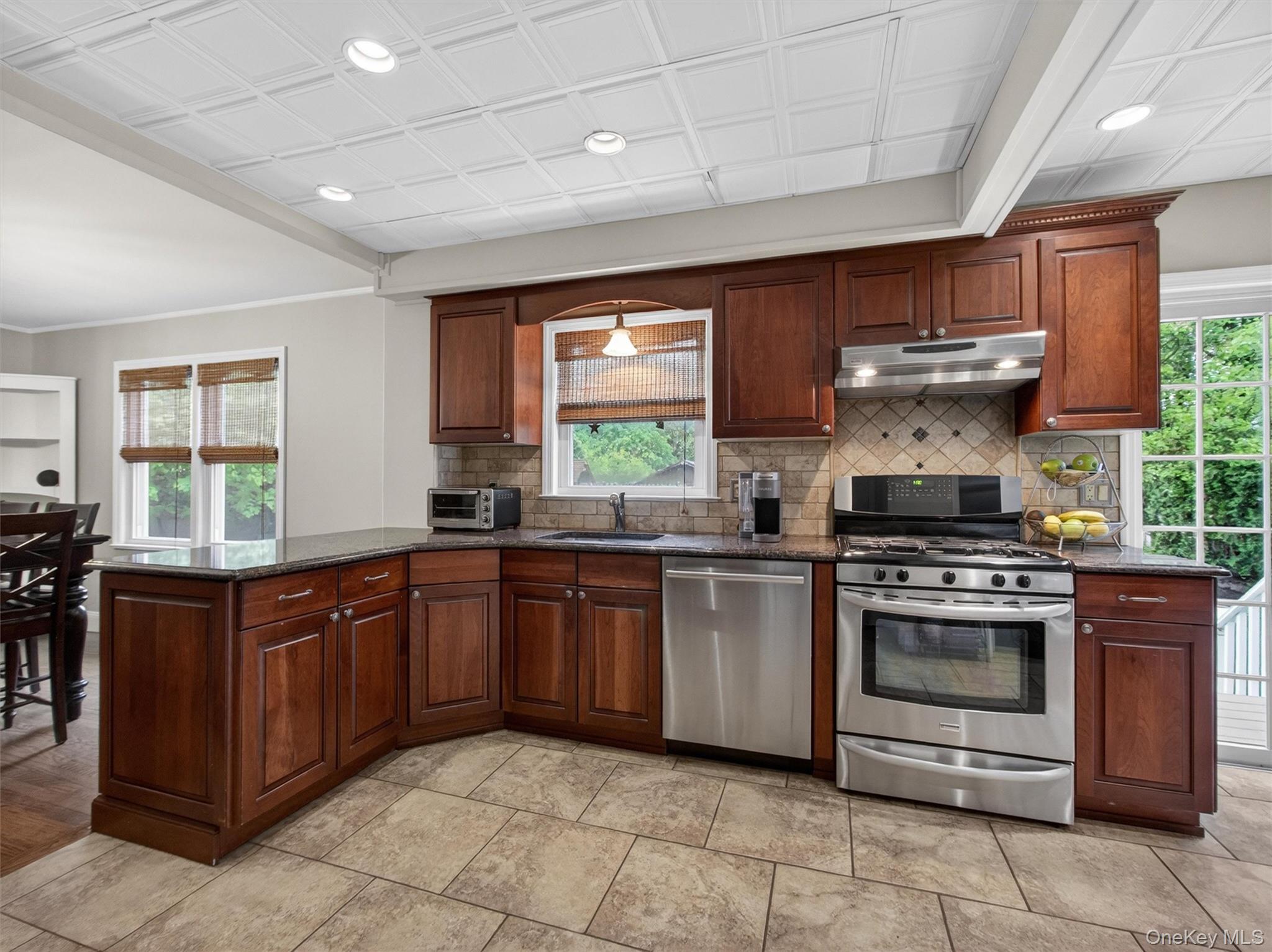 3 Hillside Avenue Property Photo 11
