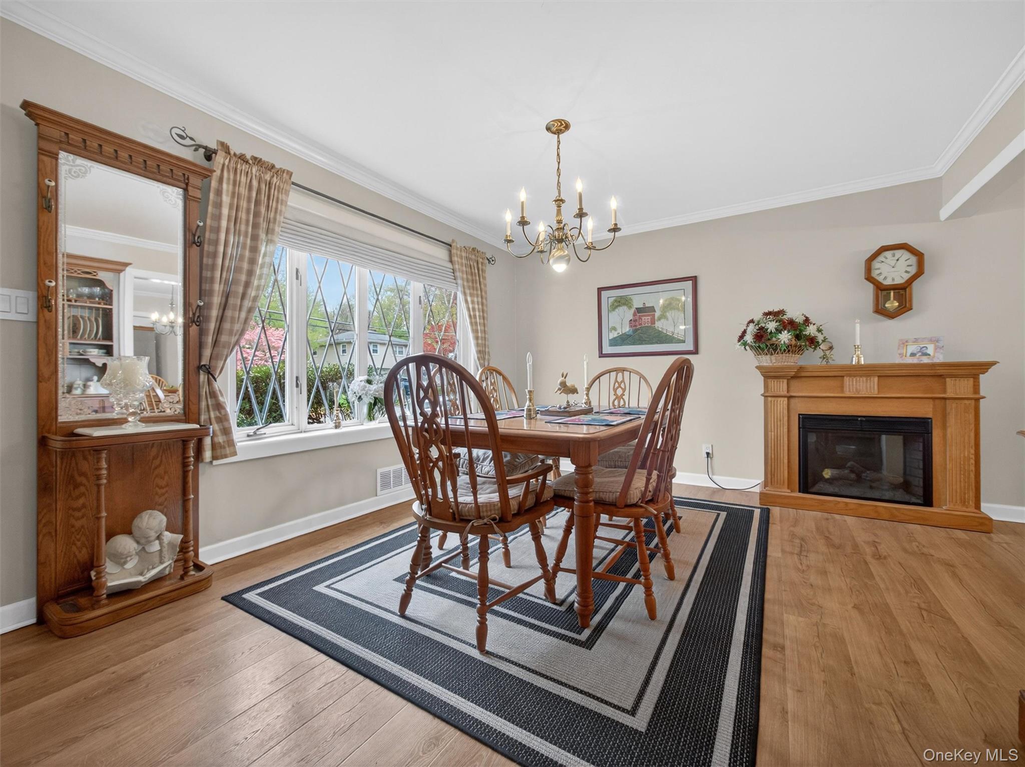 37 Maplewood Boulevard Property Photo 8