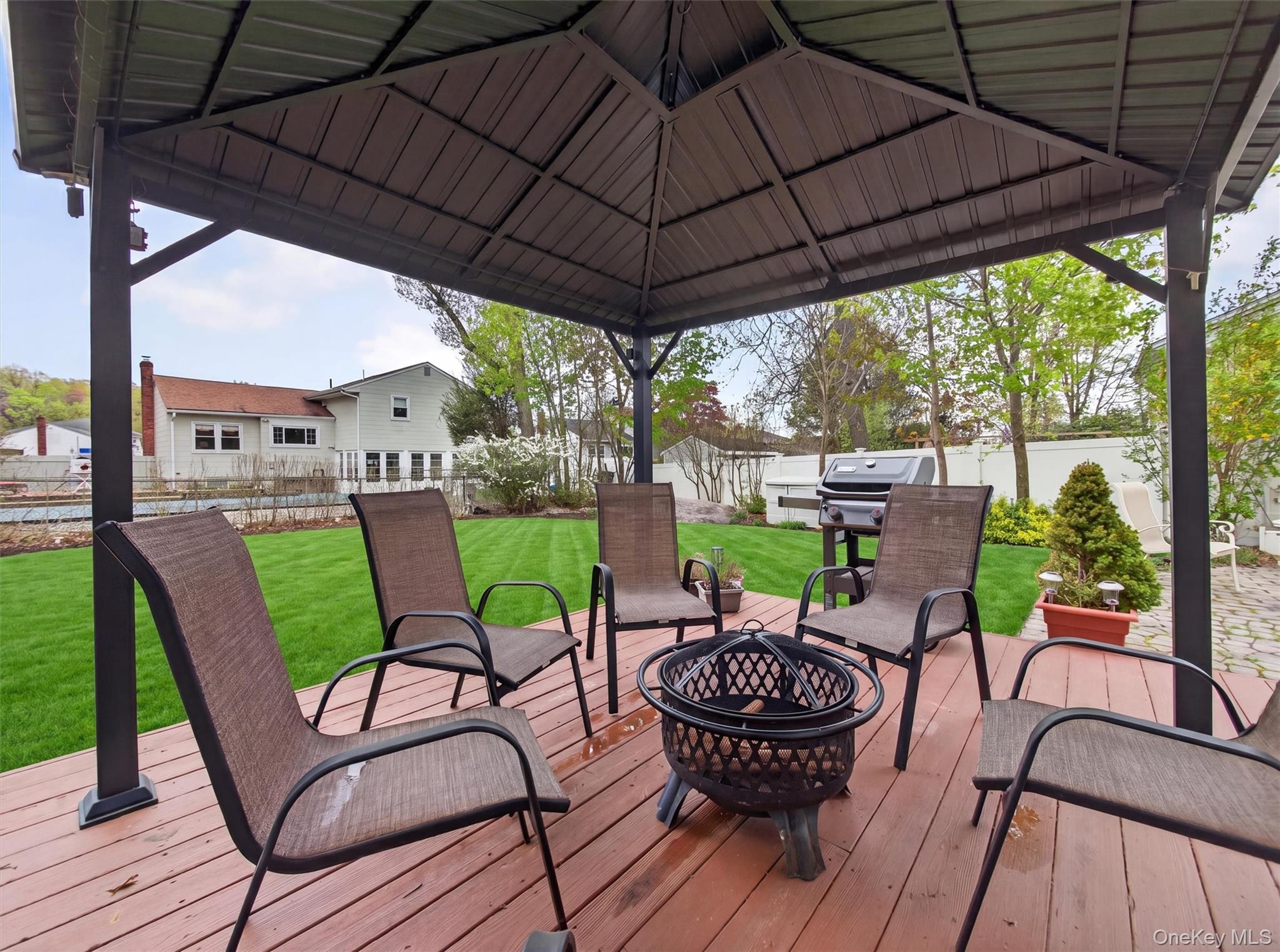 37 Maplewood Boulevard Property Photo 31