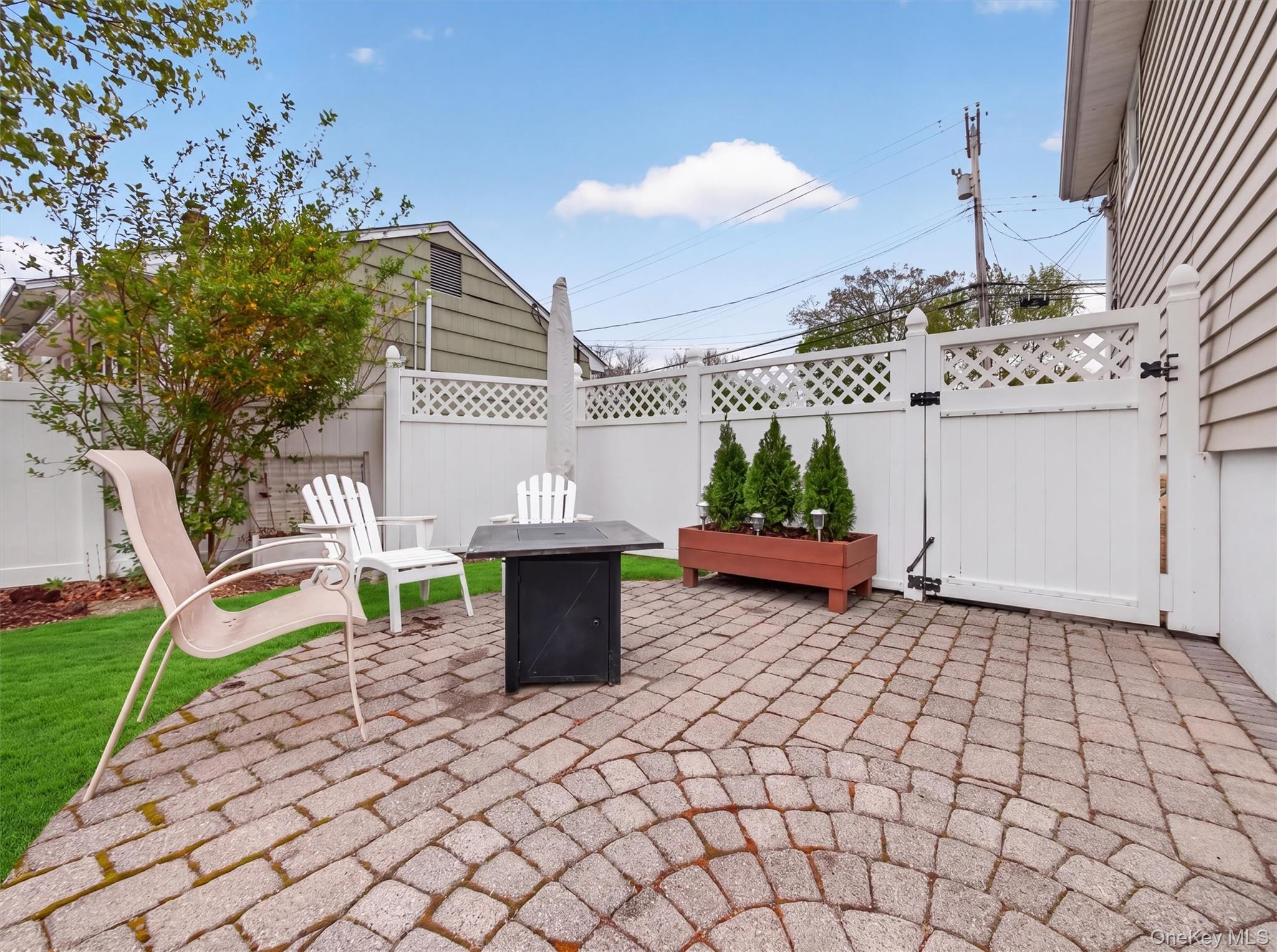 37 Maplewood Boulevard Property Photo 33