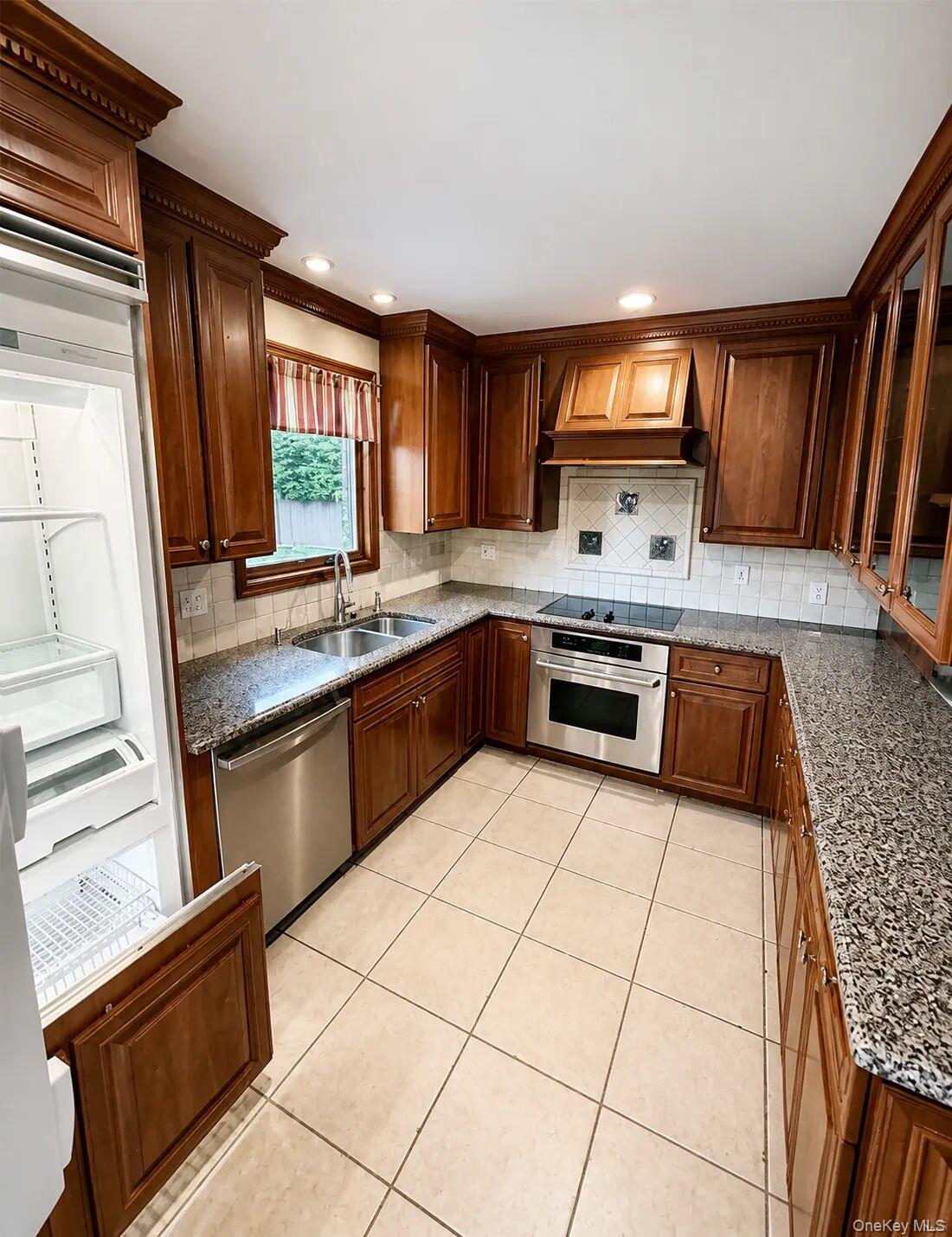 396 Chestnut Avenue Property Photo 17